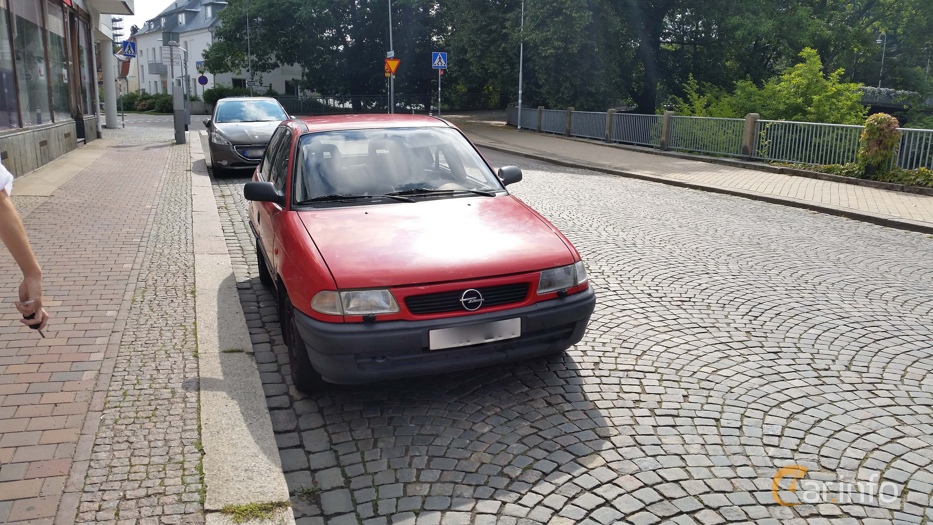 Opel Astra 5-door 1.4 Manual, 82hp, 1996