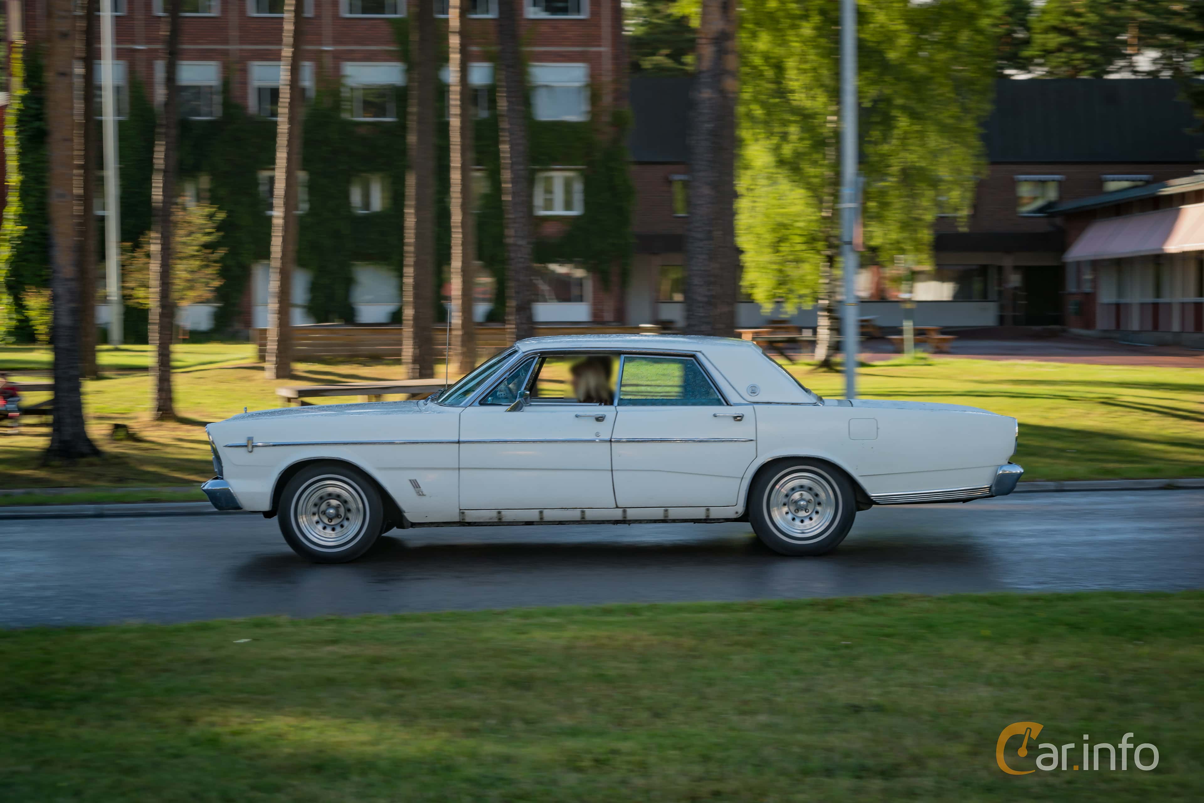 Ford LTD 6.4 V8 1st Generation