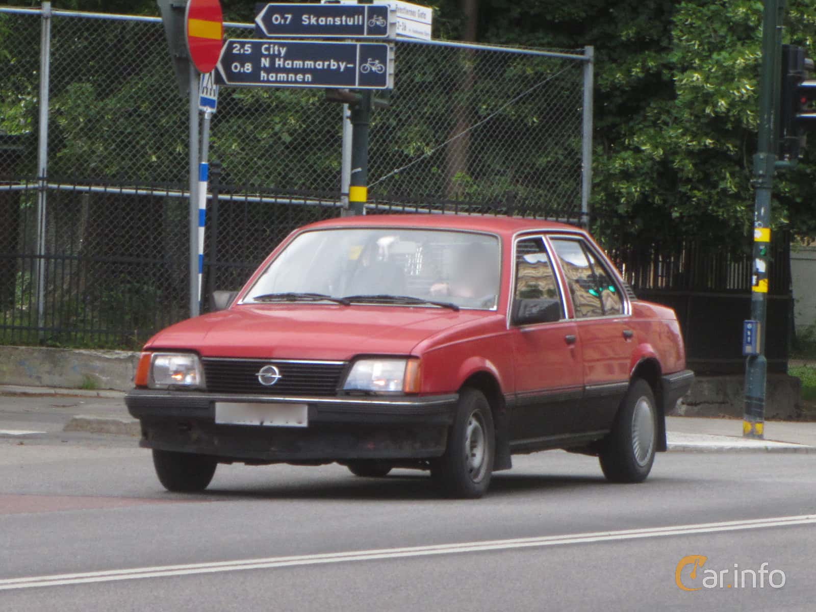Opel Ascona 4-door 1.6 Manual, 90hp, 1984