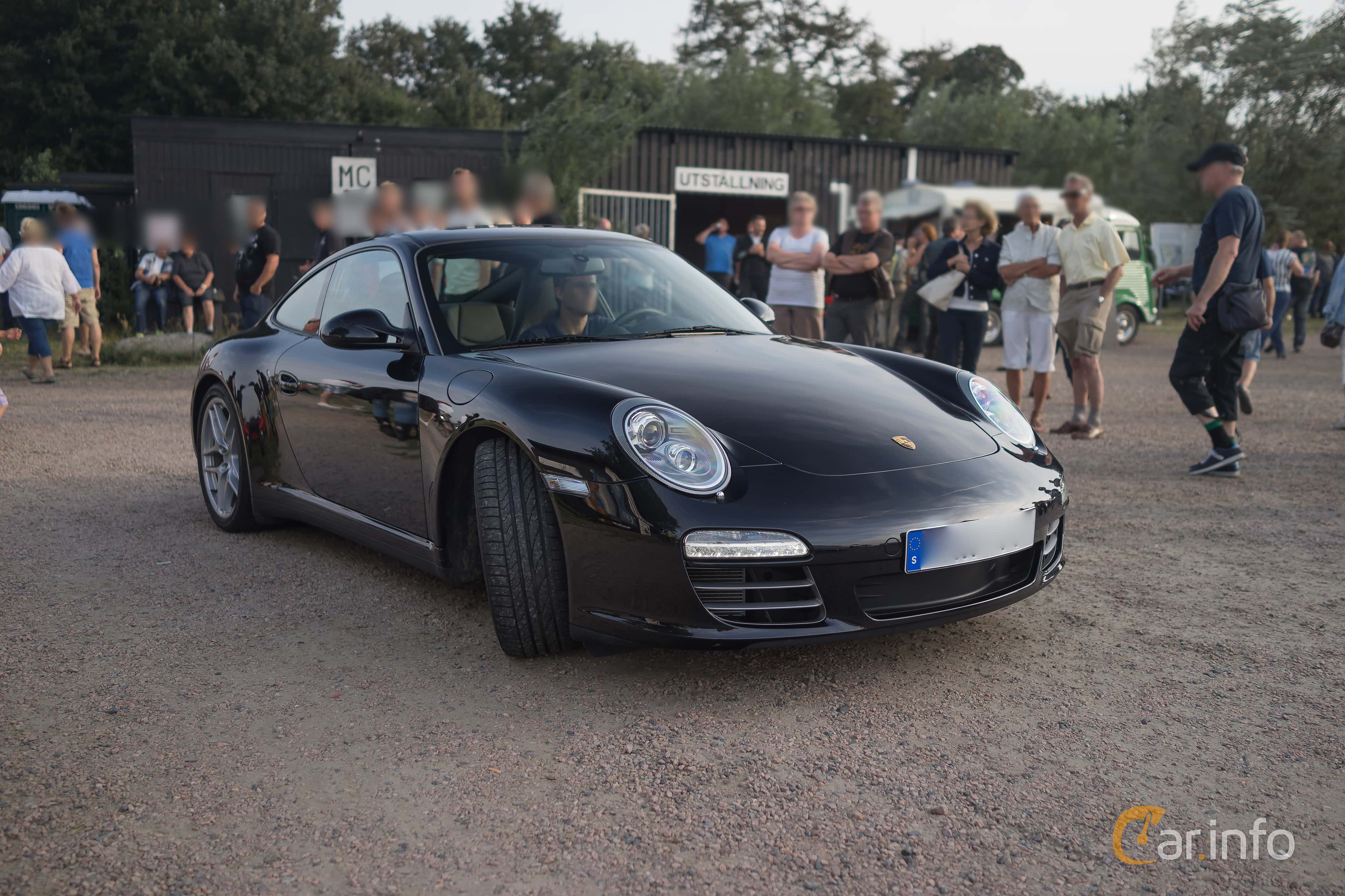 Porsche 911 Carrera 4S  385hp, 2010