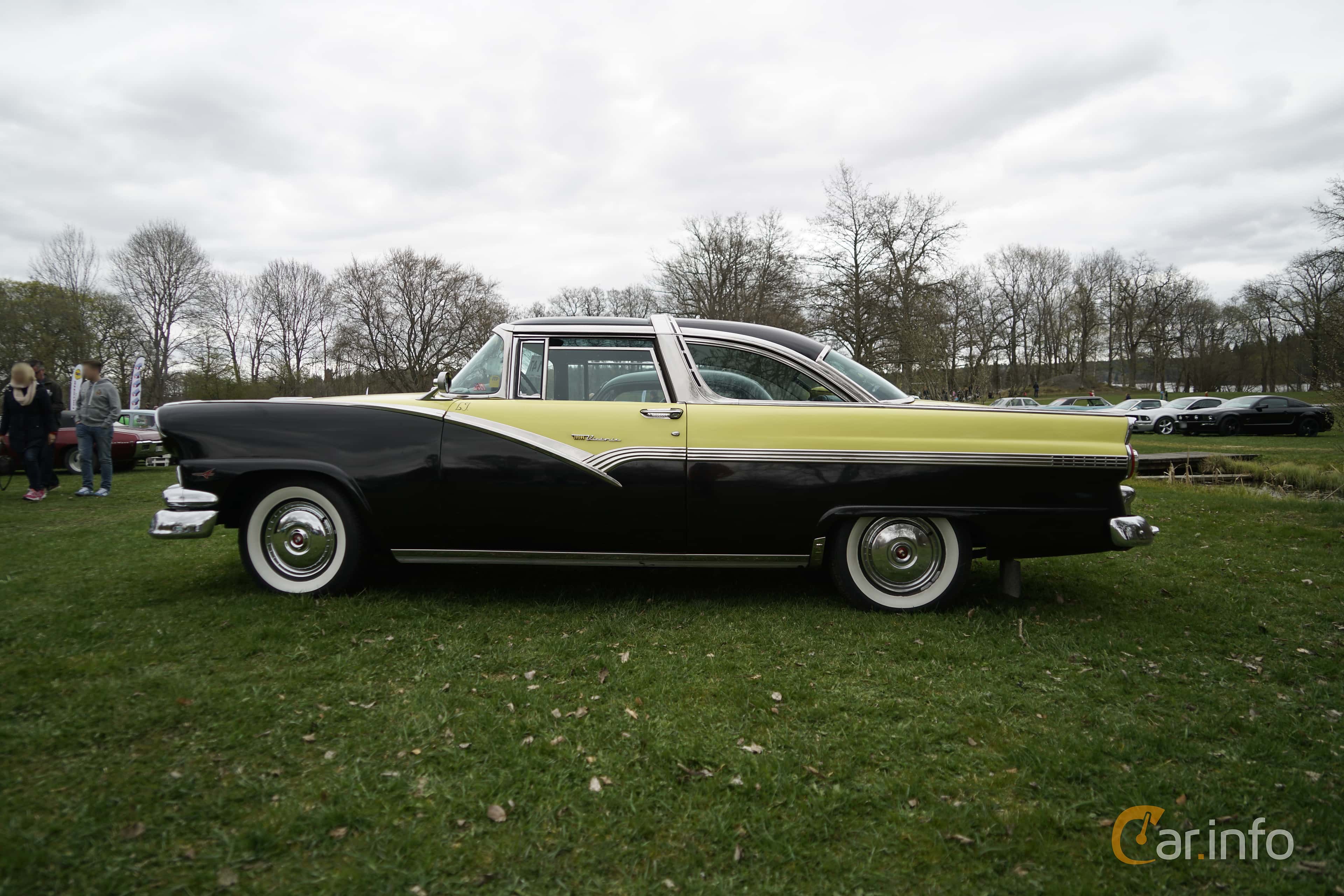 Ford Fairlane Crown Victoria Skyliner 5.1 V8 Automatic, 228hp, 1956