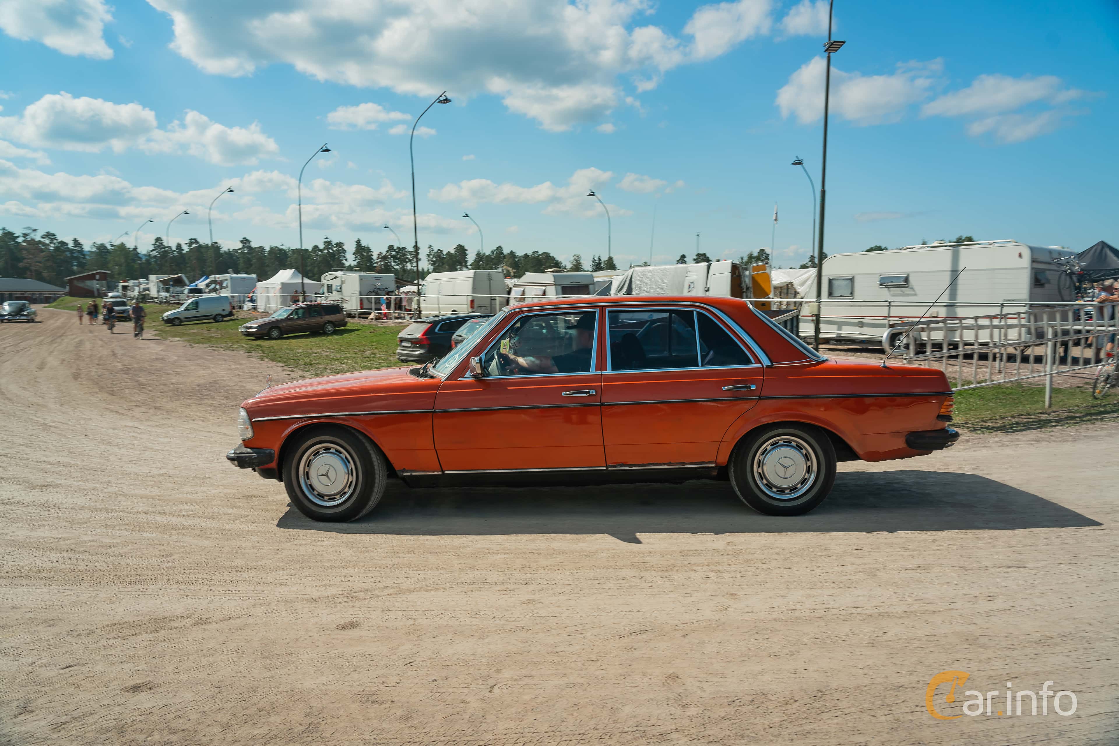 Mercedes-Benz 220 D  Manual, 60hp, 1976