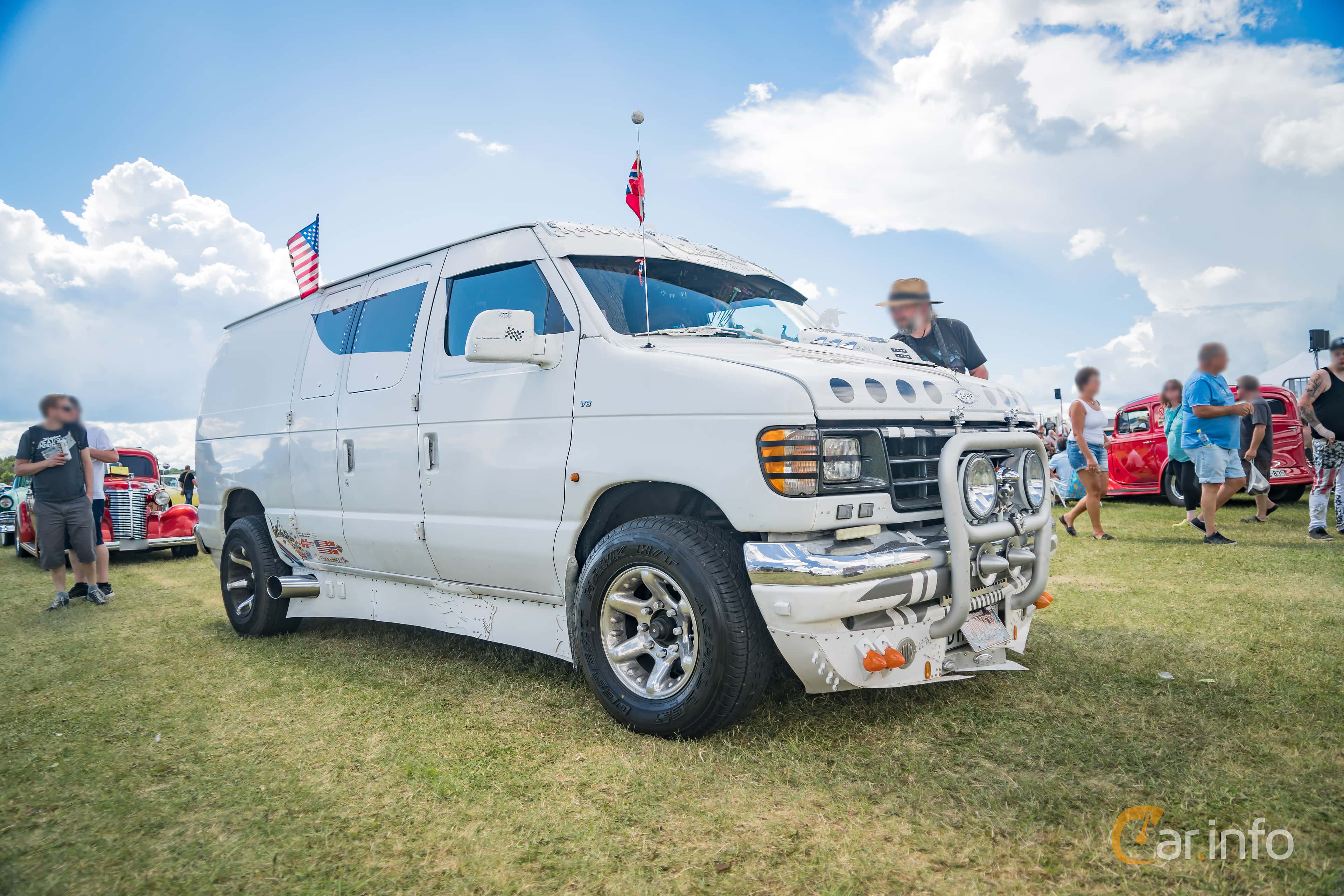 Ford Econoline E-350 Van 7.3 V8 PowerStroke Automatic, 213hp, 1996