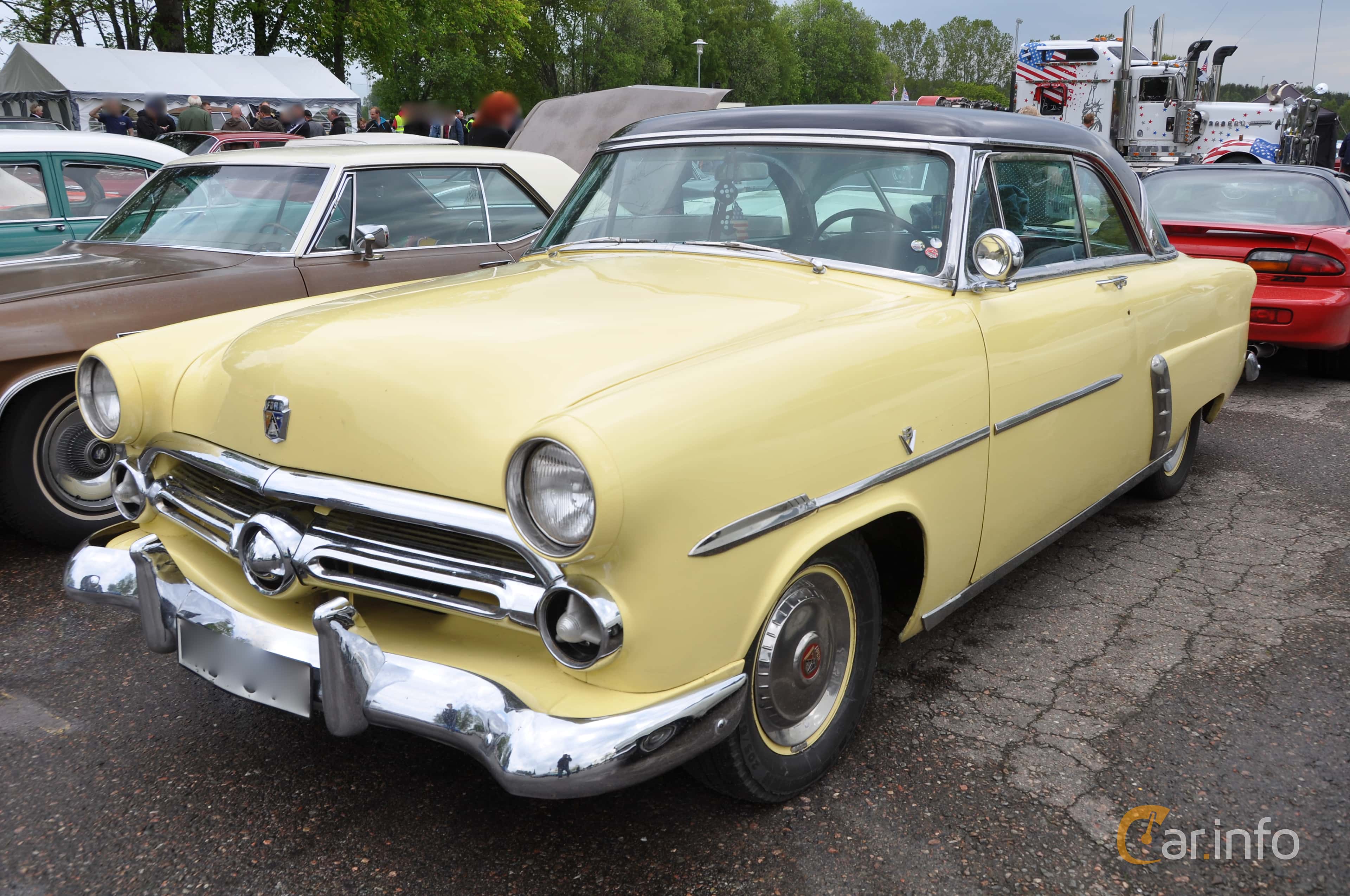 Ford Crestline Victoria 3.9 V8 Manual, 112hp, 1952