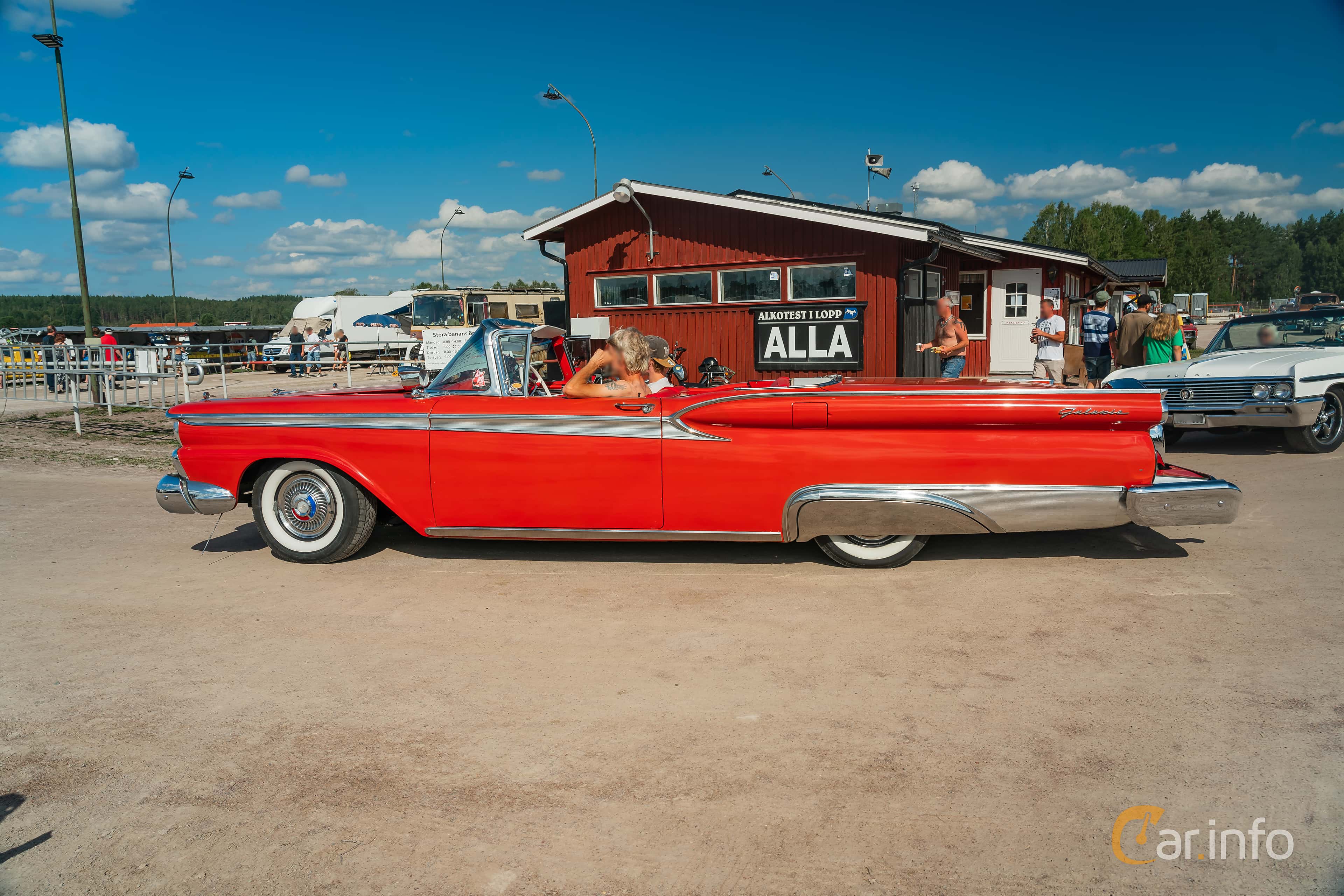 Ford Fairlane 500 Skyliner 5.4 V8 Automatic, 228hp, 1959
