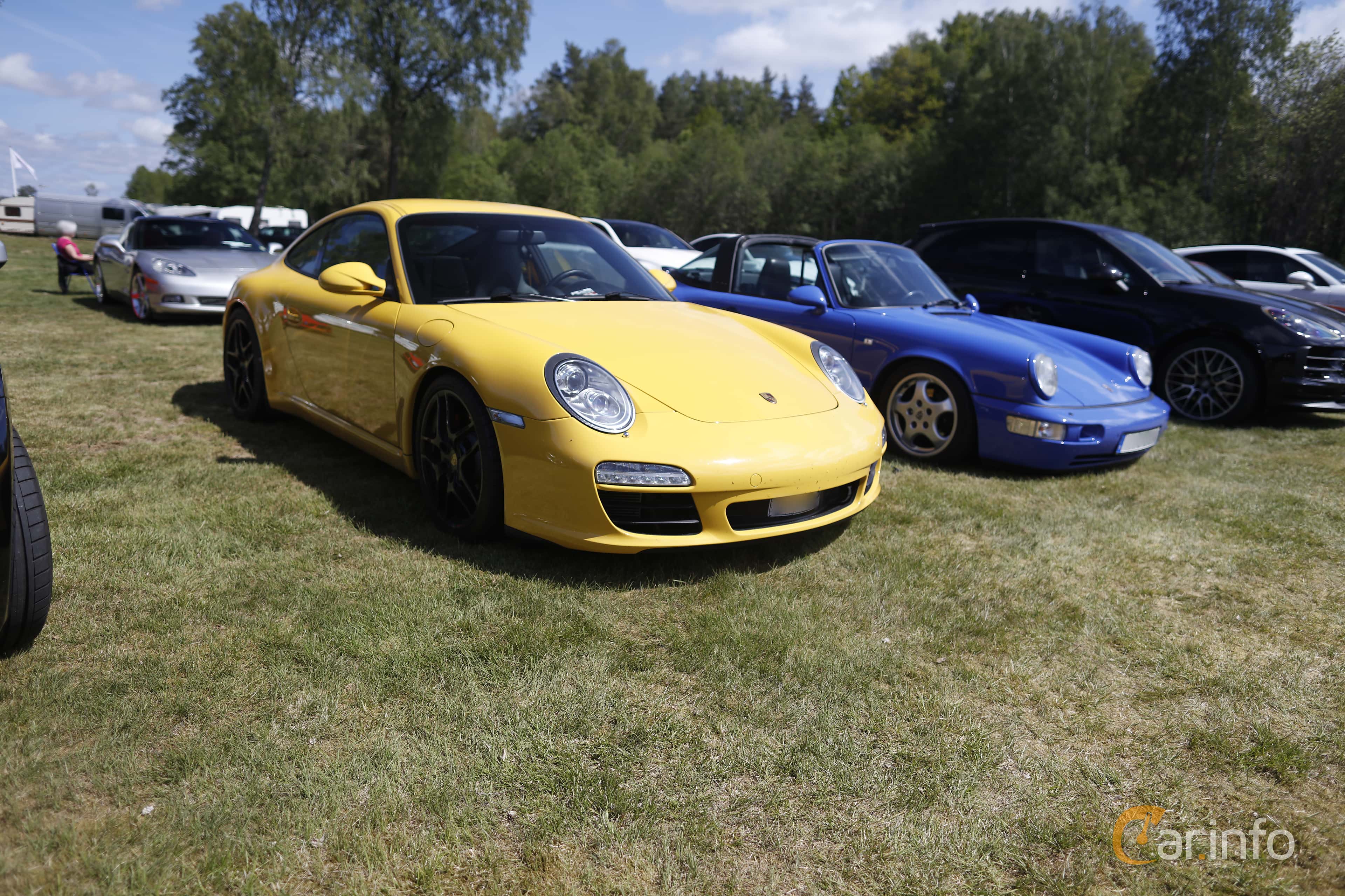 Porsche 911 Carrera S  385hp, 2010