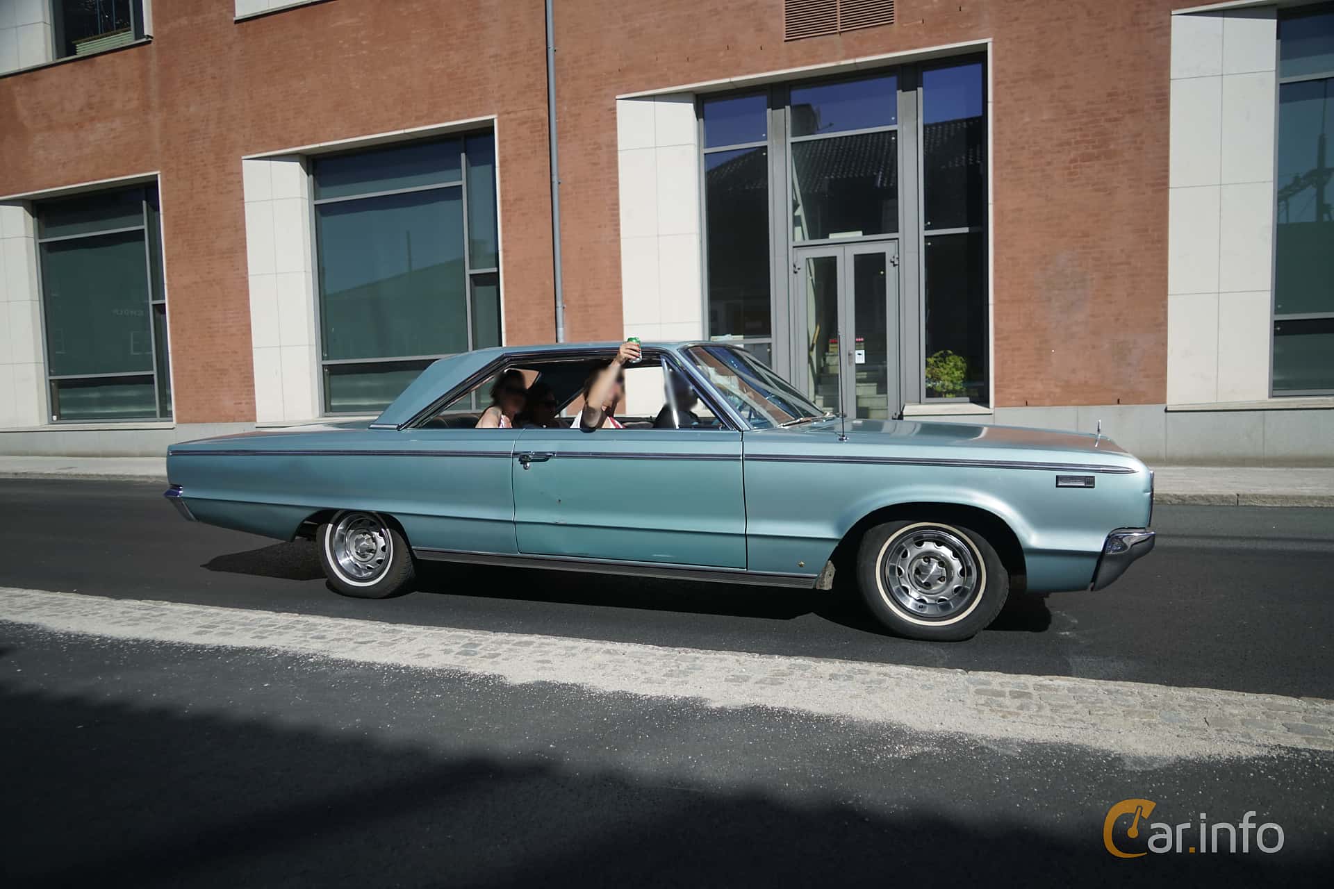 Dodge 880 6.3 V8 AD2-H