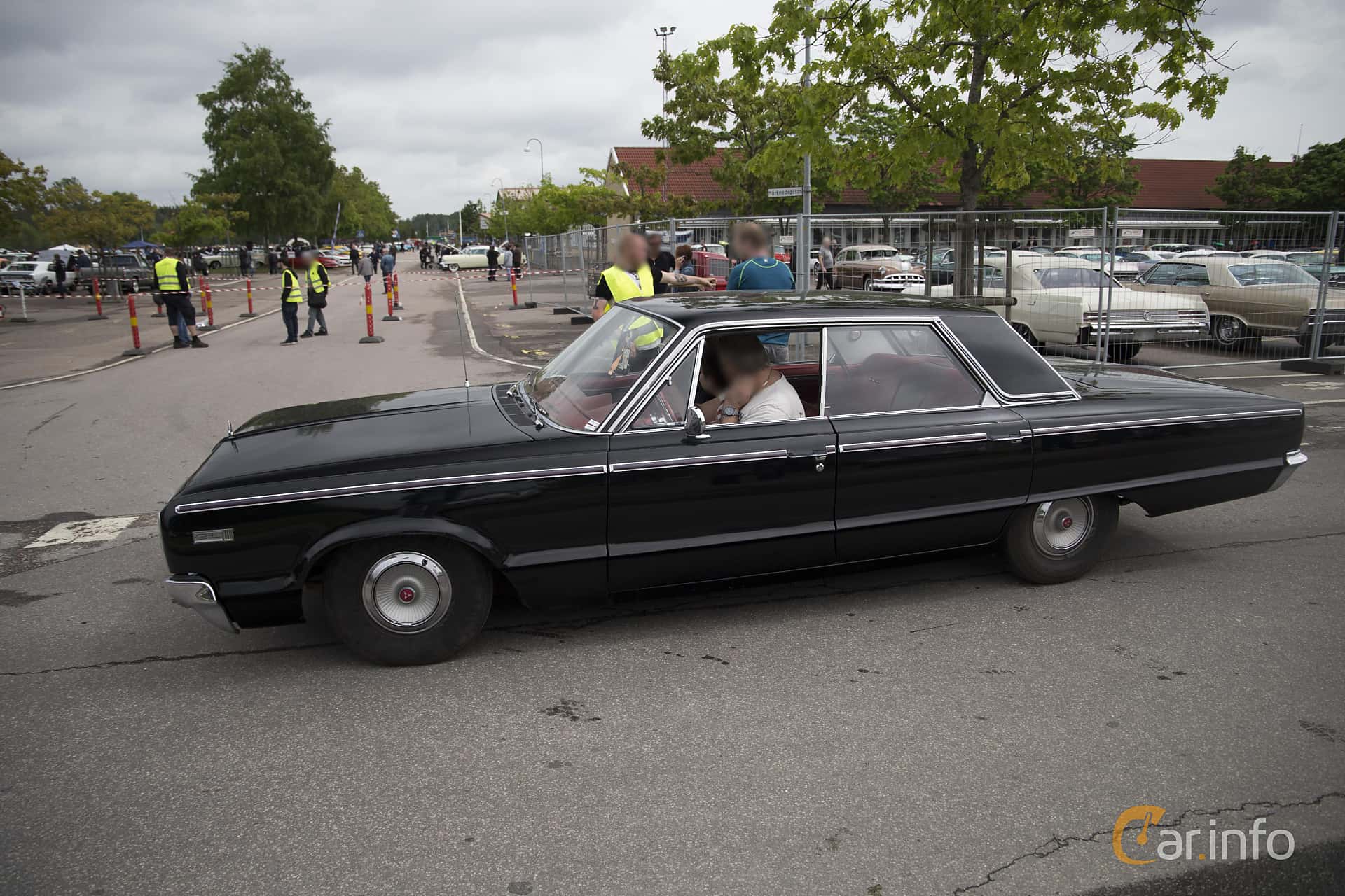 Dodge 880 6.3 V8 generation AD2-H, TorqueFlite, 3-speed