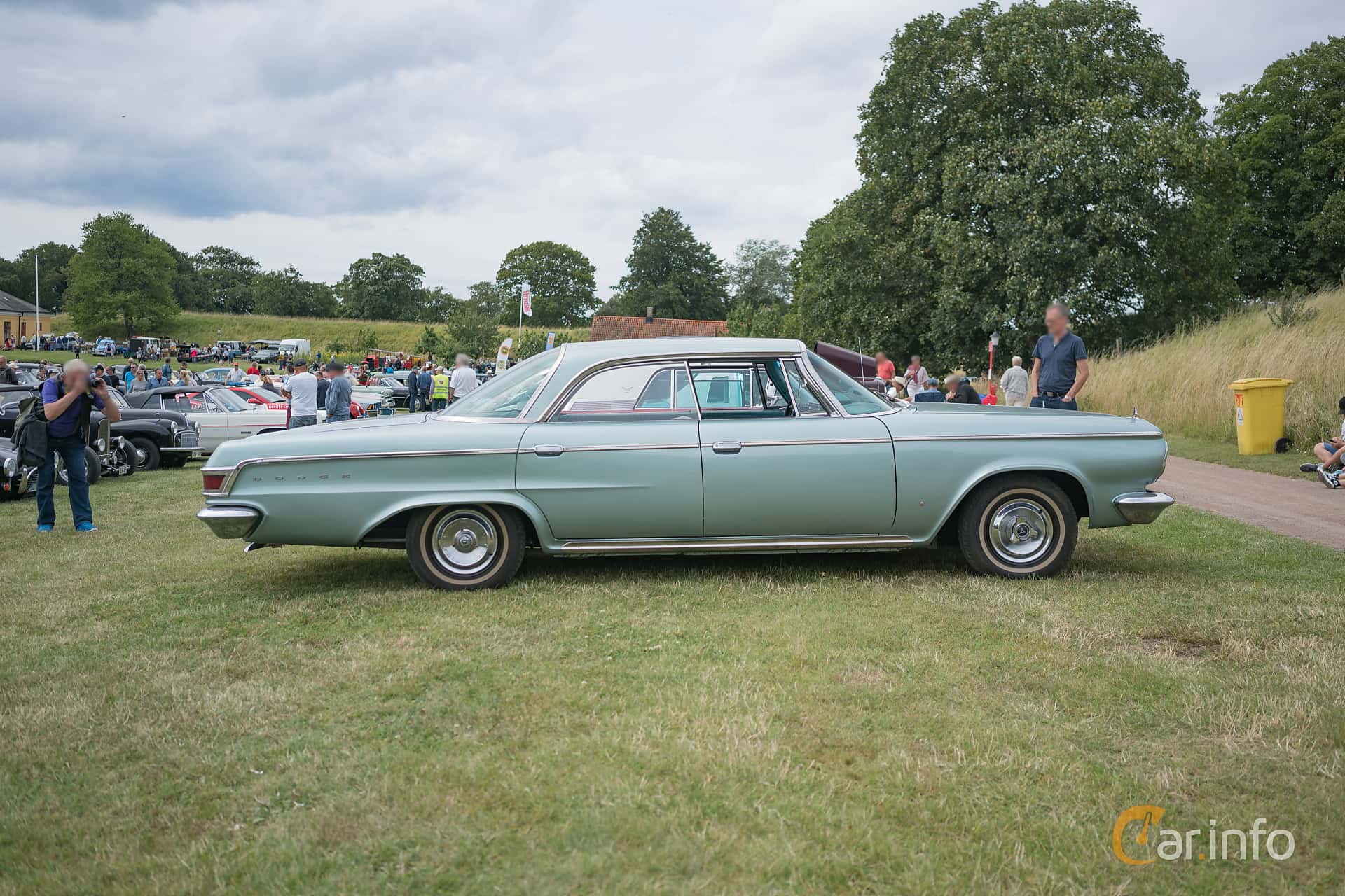 Dodge 880 5.9 V8 generation VA3-L, TorqueFlite, 3-speed