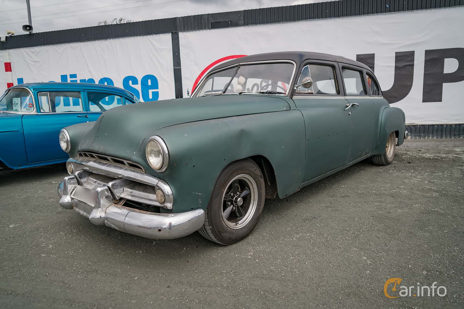 Dodge Coronet 8-passenger Sedan 3.8 Semi-Automatic, 105hp, 1952