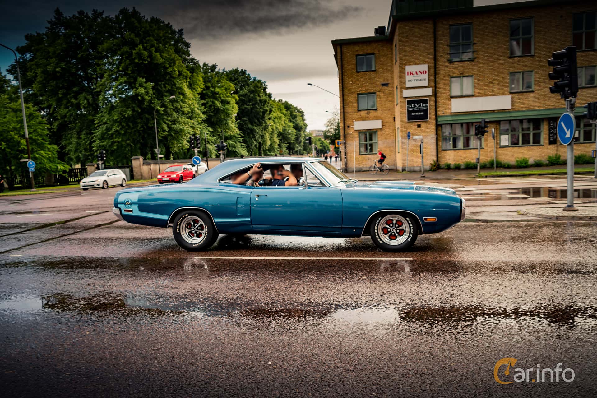 Dodge Coronet Super Bee 5th Generation 3rd Facelift, Manual, 3-speed