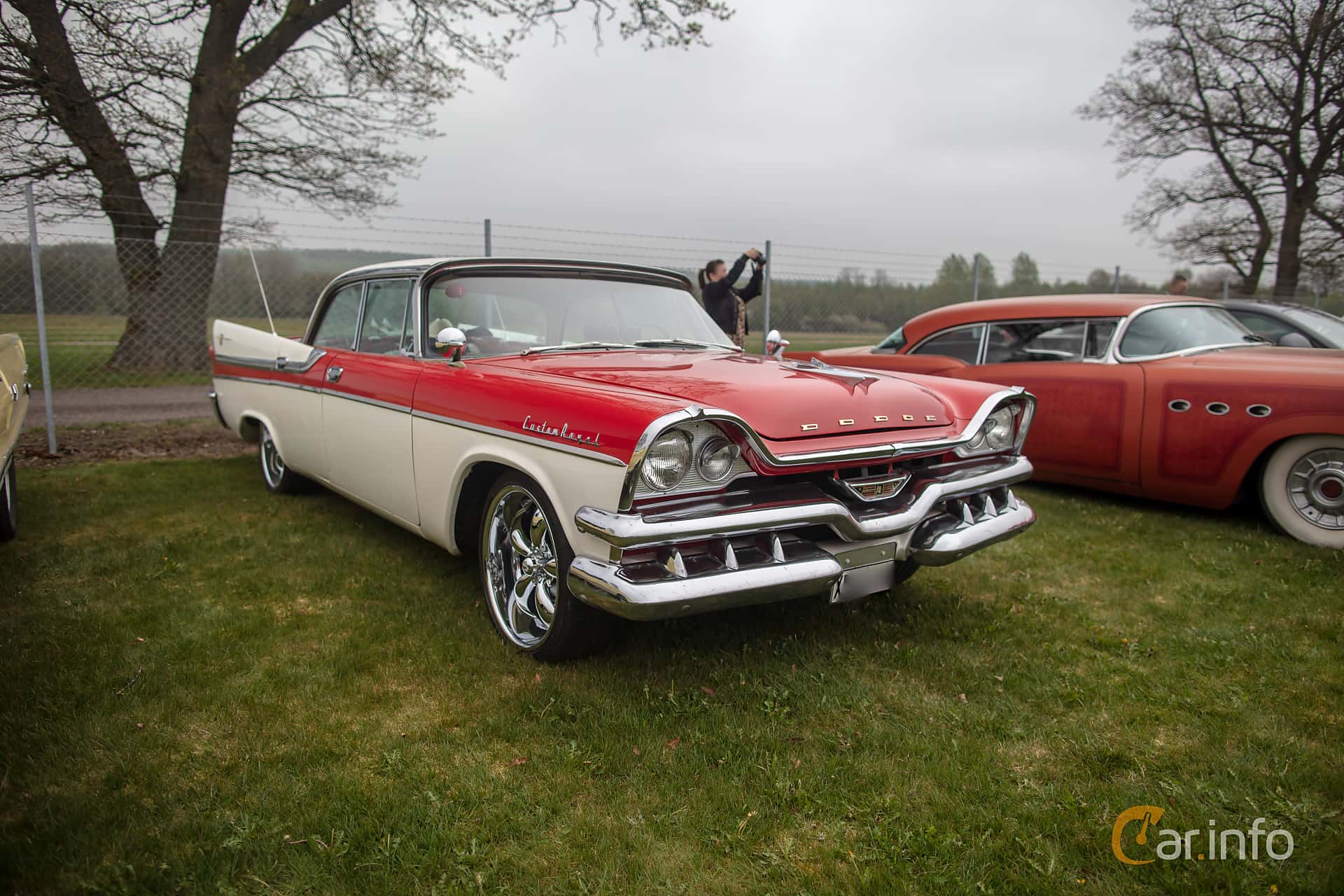 Dodge Custom Royal Lancer 4-door 5.3 V8