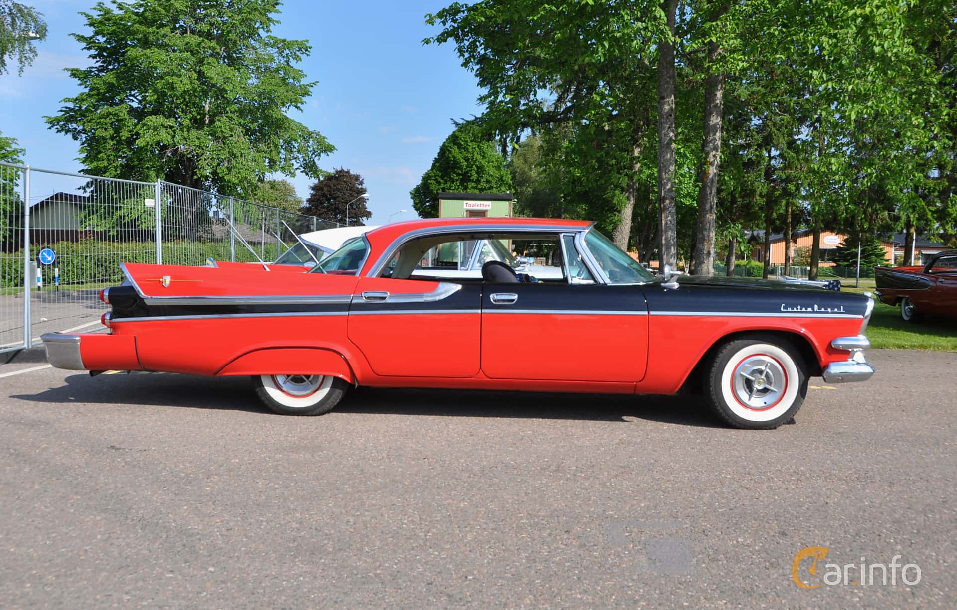 Dodge Custom Royal Lancer 4-door 5.3 V8