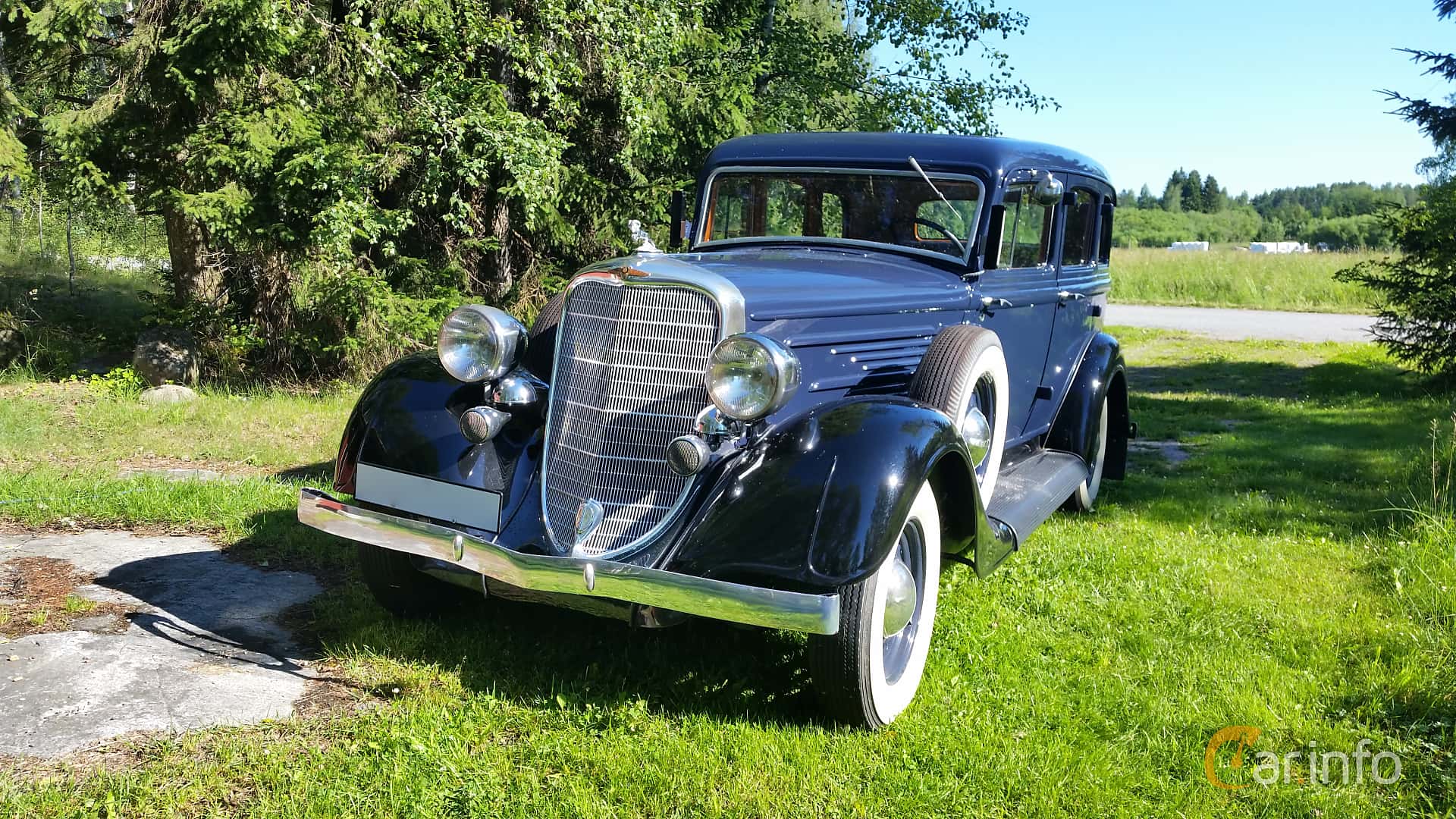 Dodge DeLuxe Six 4-door Sedan 3.6 Manual, 82hp, 1934