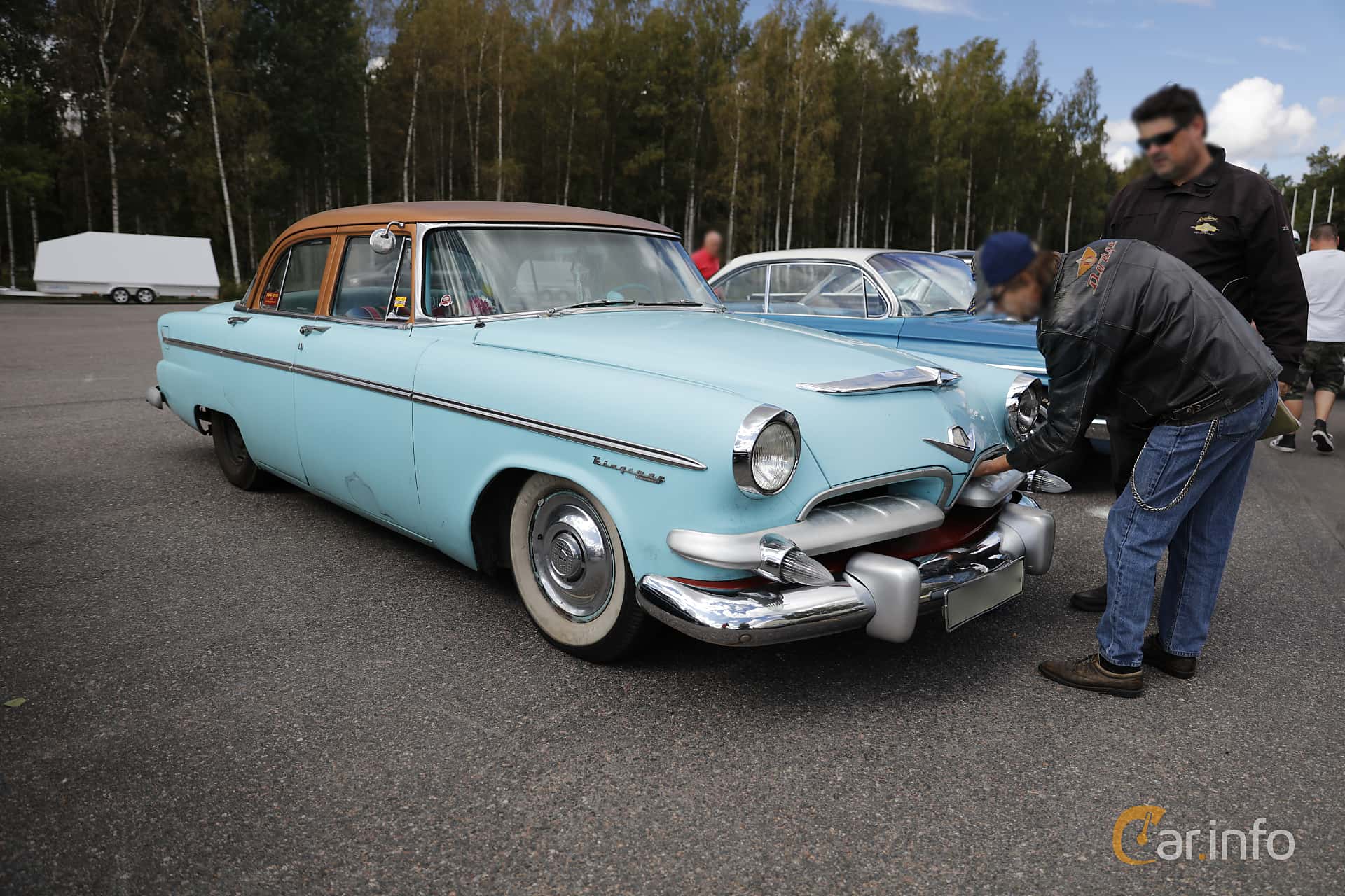 Dodge Kingsway DeLuxe Sedan 4.2 V8 177hp, 1955