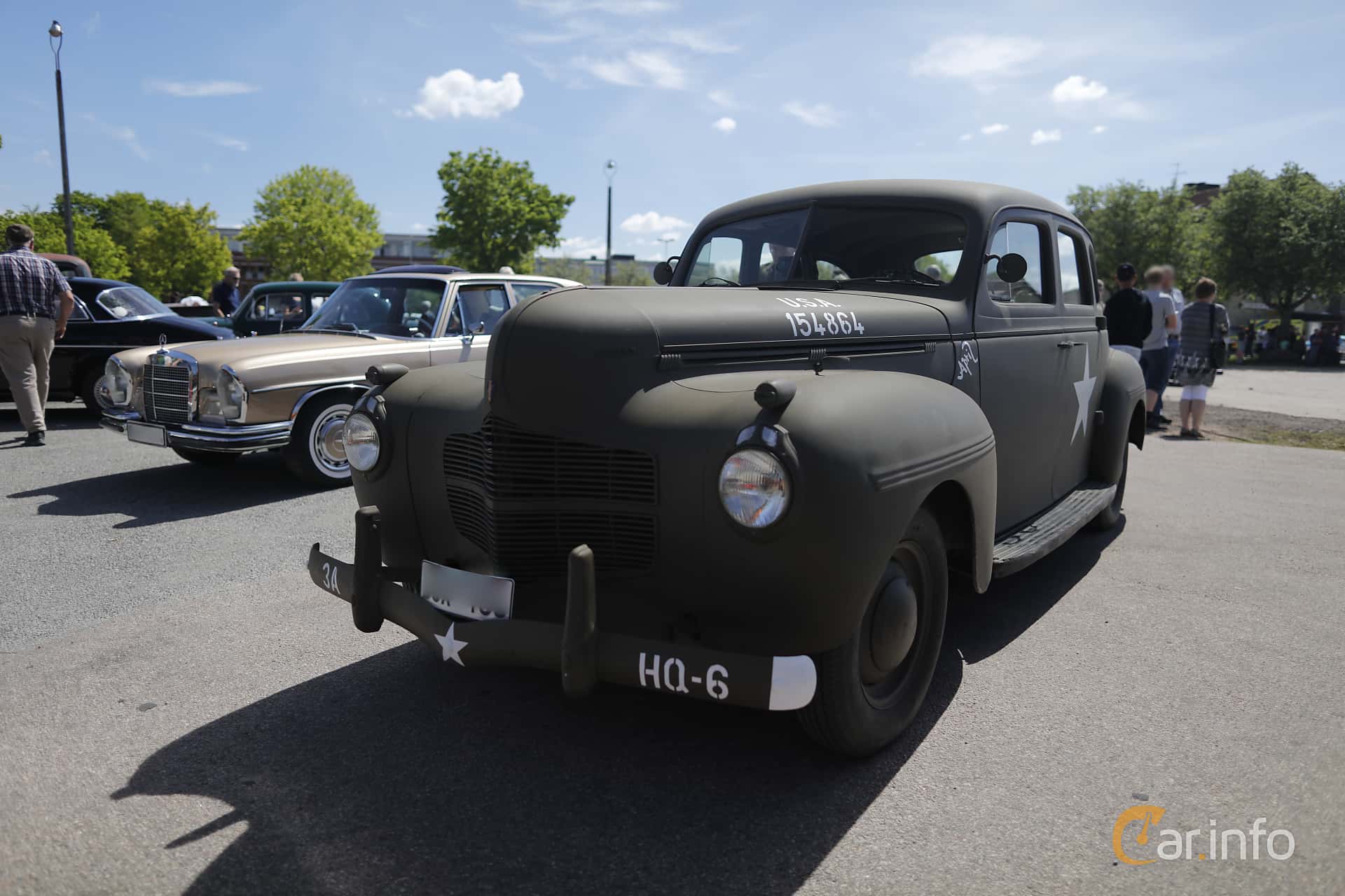 Dodge Luxury Liner DeLuxe 4-door Sedan 3.6 Manual, 87hp, 1940
