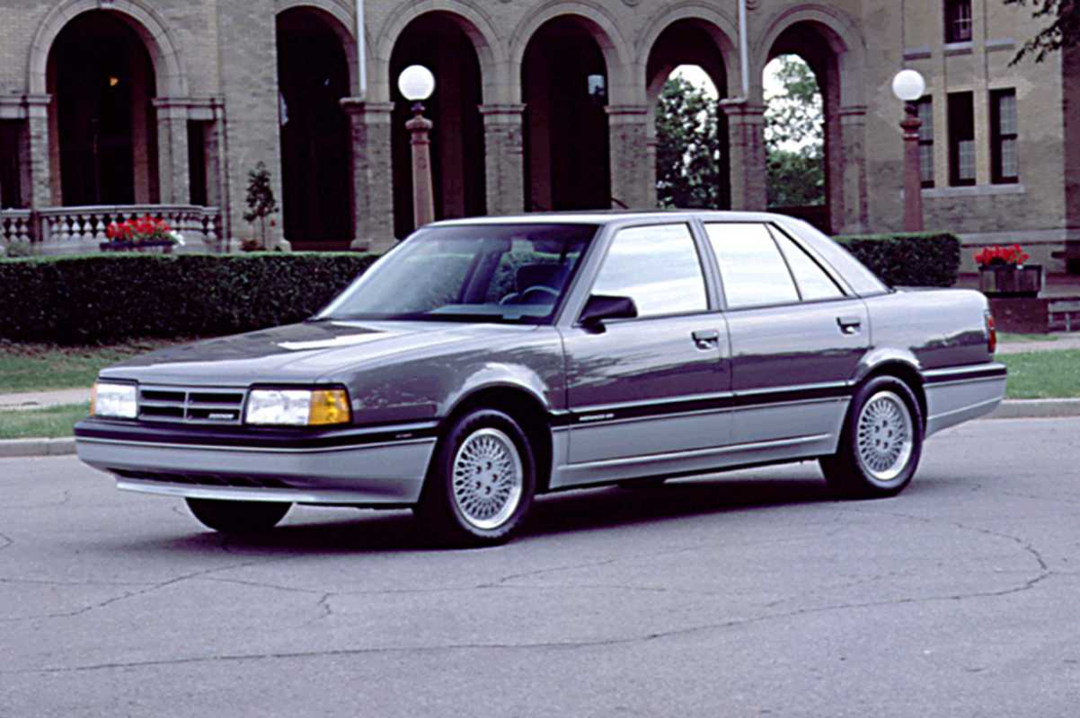 Dodge Monaco Sedan 3.0 V6 Automatic, 152hp, 1990