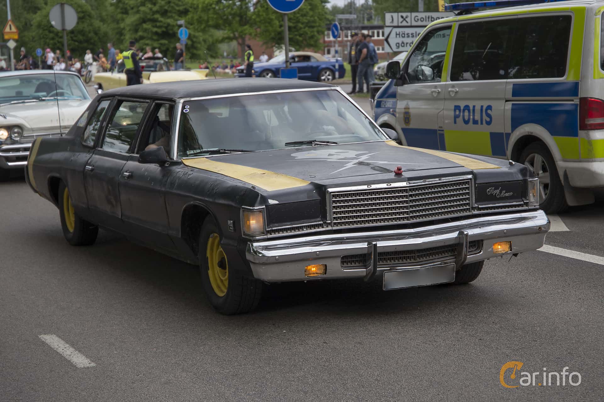 Dodge Royal Monaco Sedan 5.9 V8  TorqueFlite, 182hp, 1975