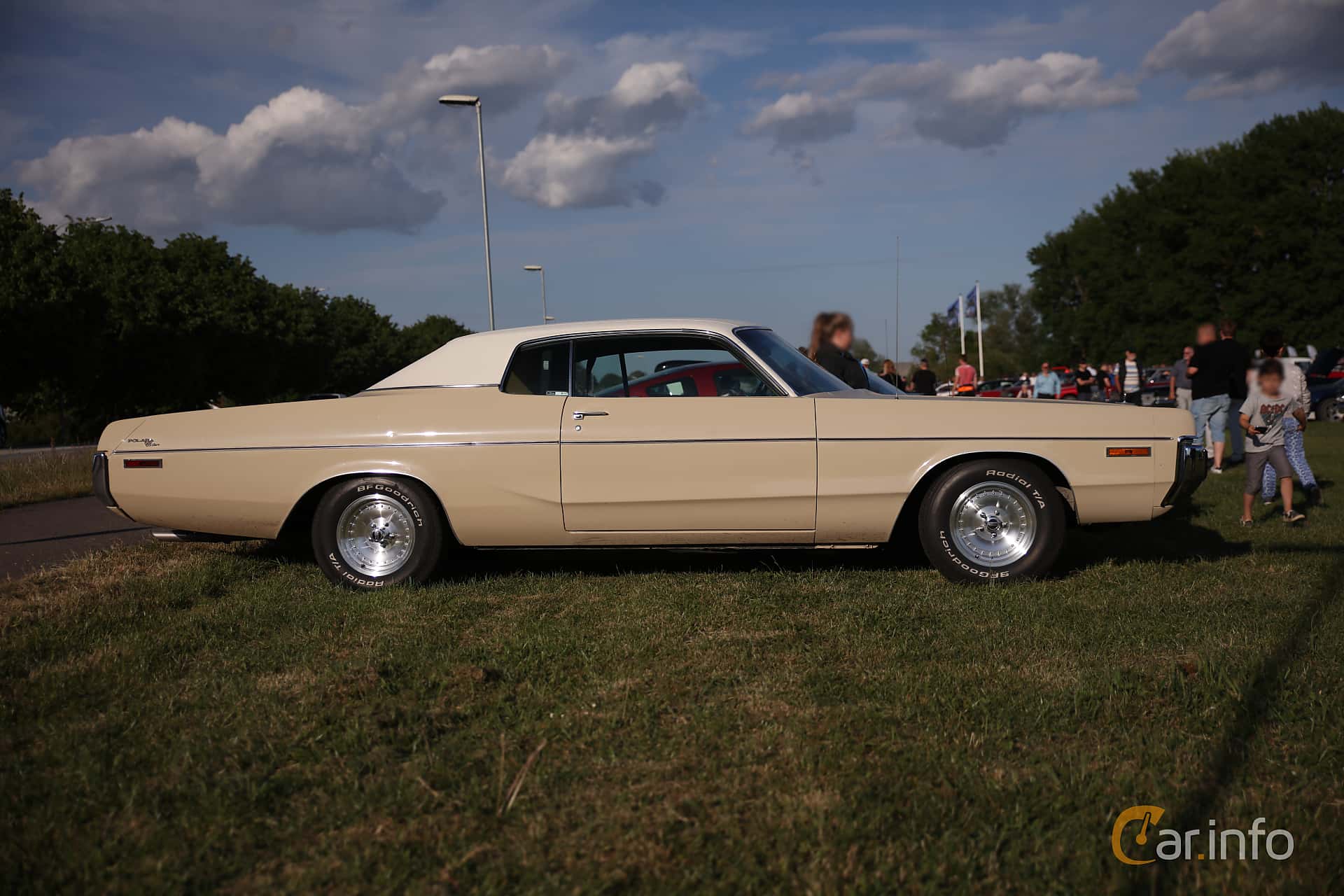 Dodge Polara Custom 2-door Hardtop 6.3 V8 TorqueFlite, 355hp, 1970