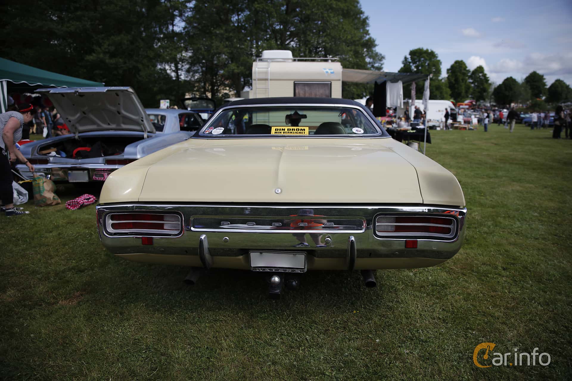 Dodge Polara Custom 4-door Hardtop 6.3 V8 TorqueFlite, 279hp, 1971