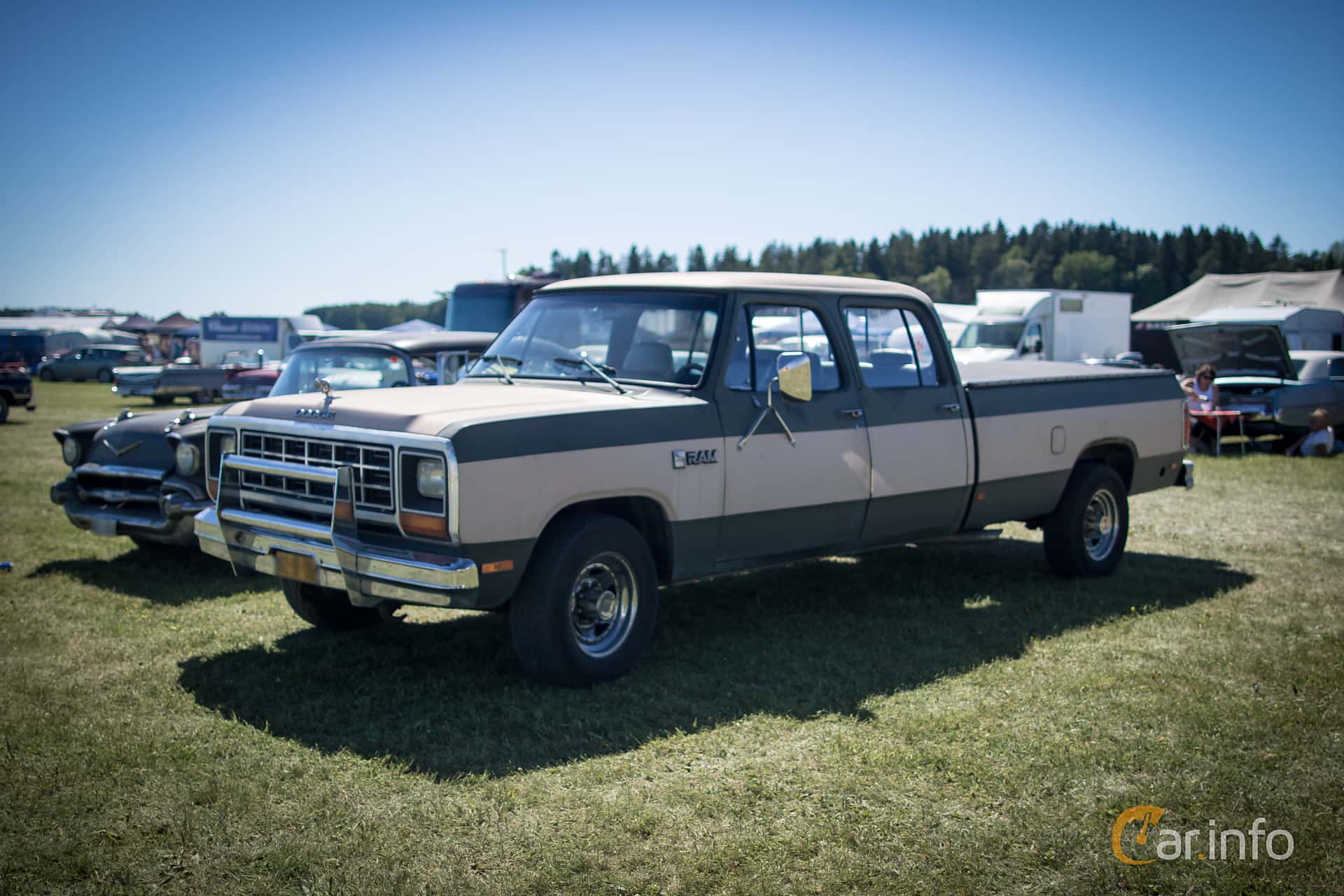 Dodge Ram Crew Cab 5.9 V8 177hp, 1981