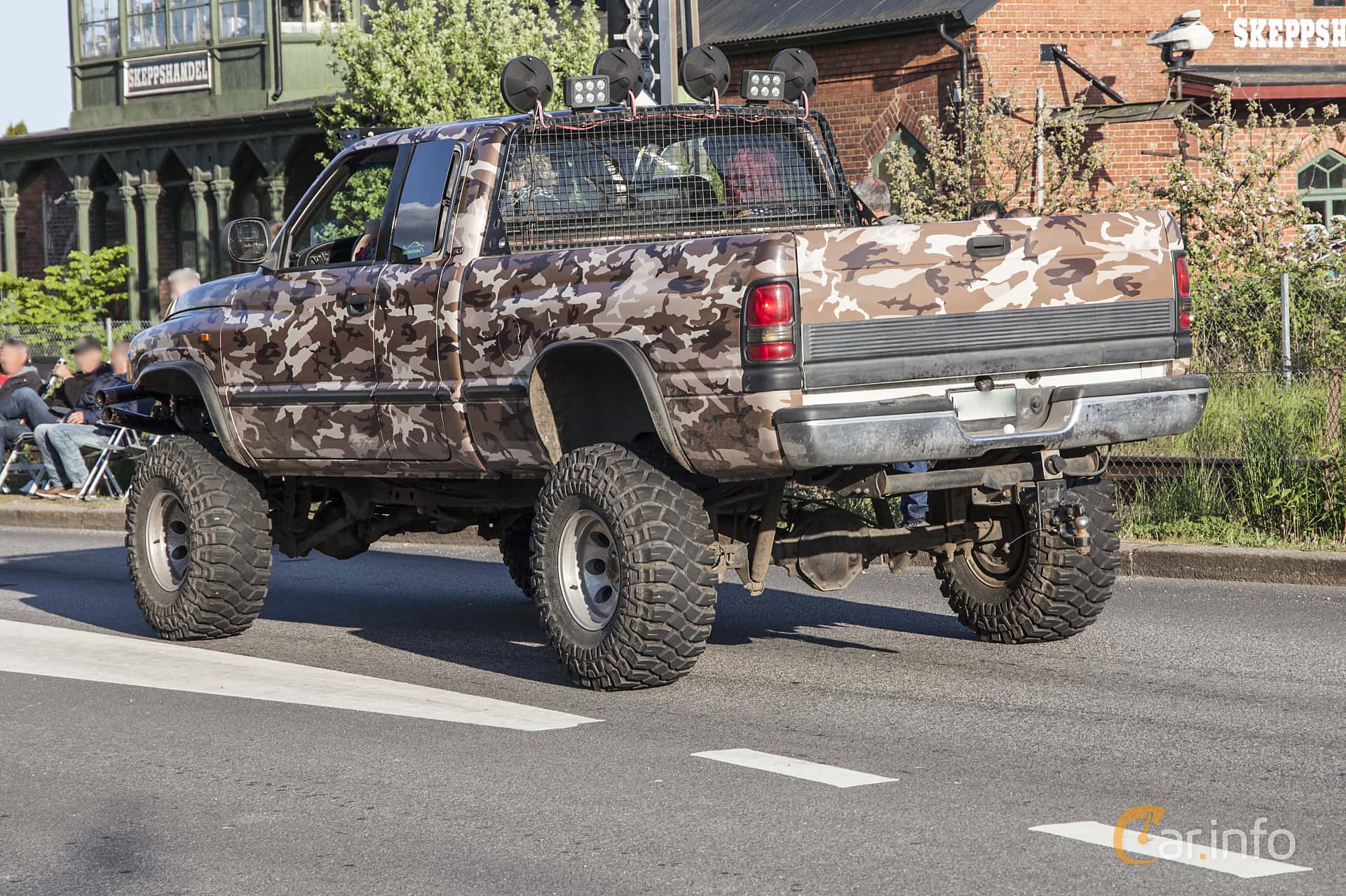 Dodge Ram 1500 Quad Cab 5.2 V8 4WD 231hp, 1998