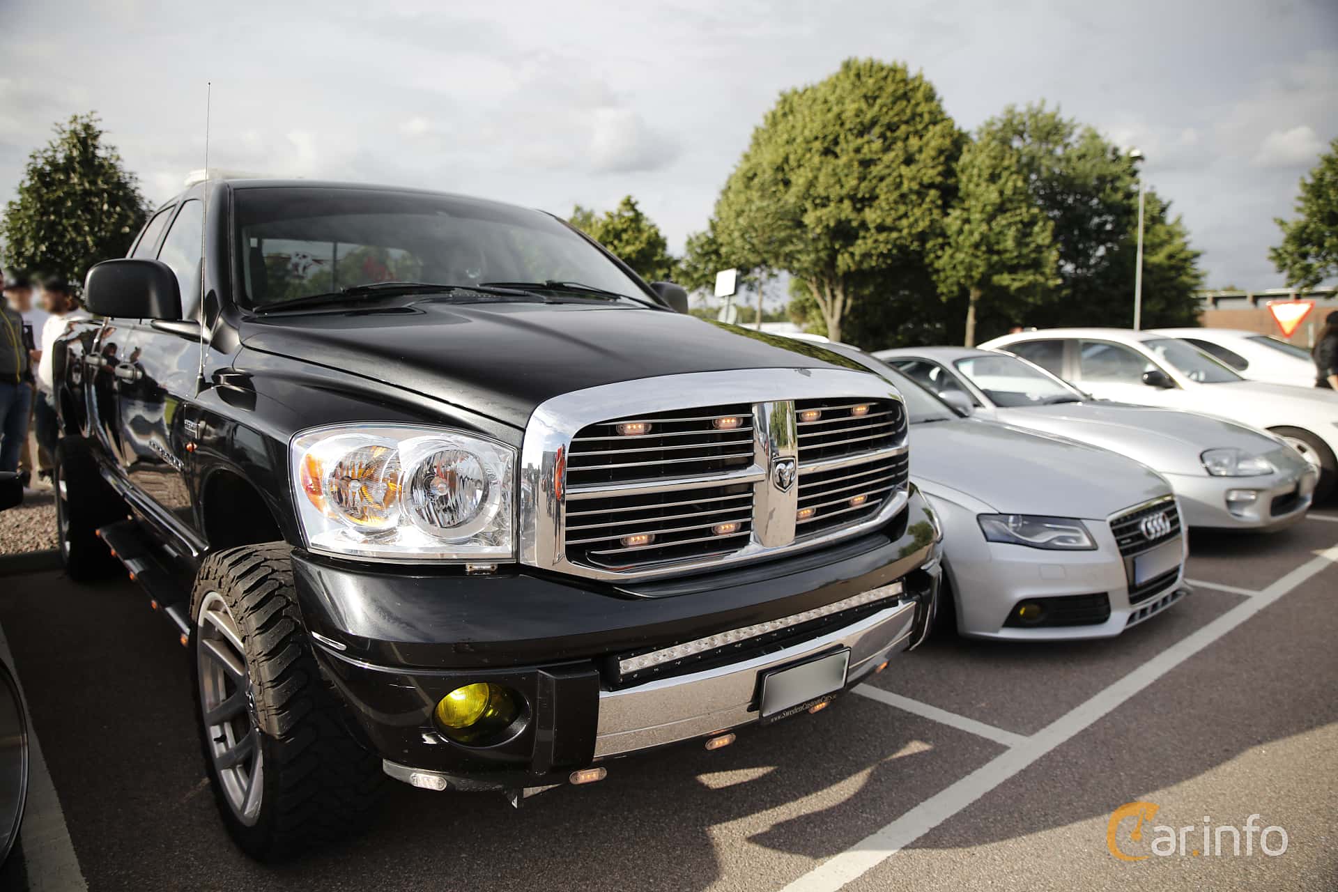 Dodge Ram 1500 Quad Cab 5.7 V8 4WD Automatic, 349hp, 2008