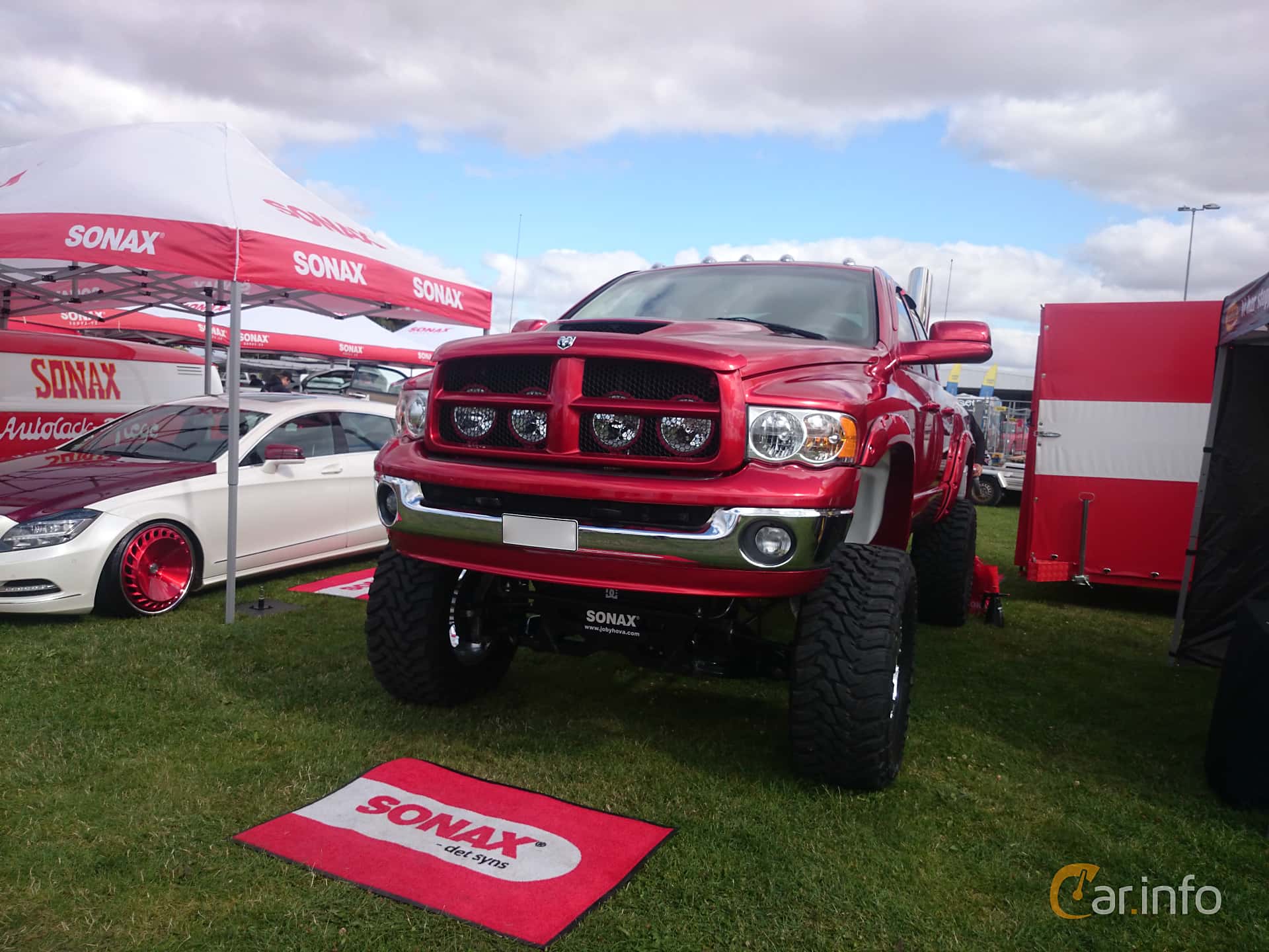 Dodge Ram 1500 Quad Cab 5.7 V8 Automatic, 349hp, 2004