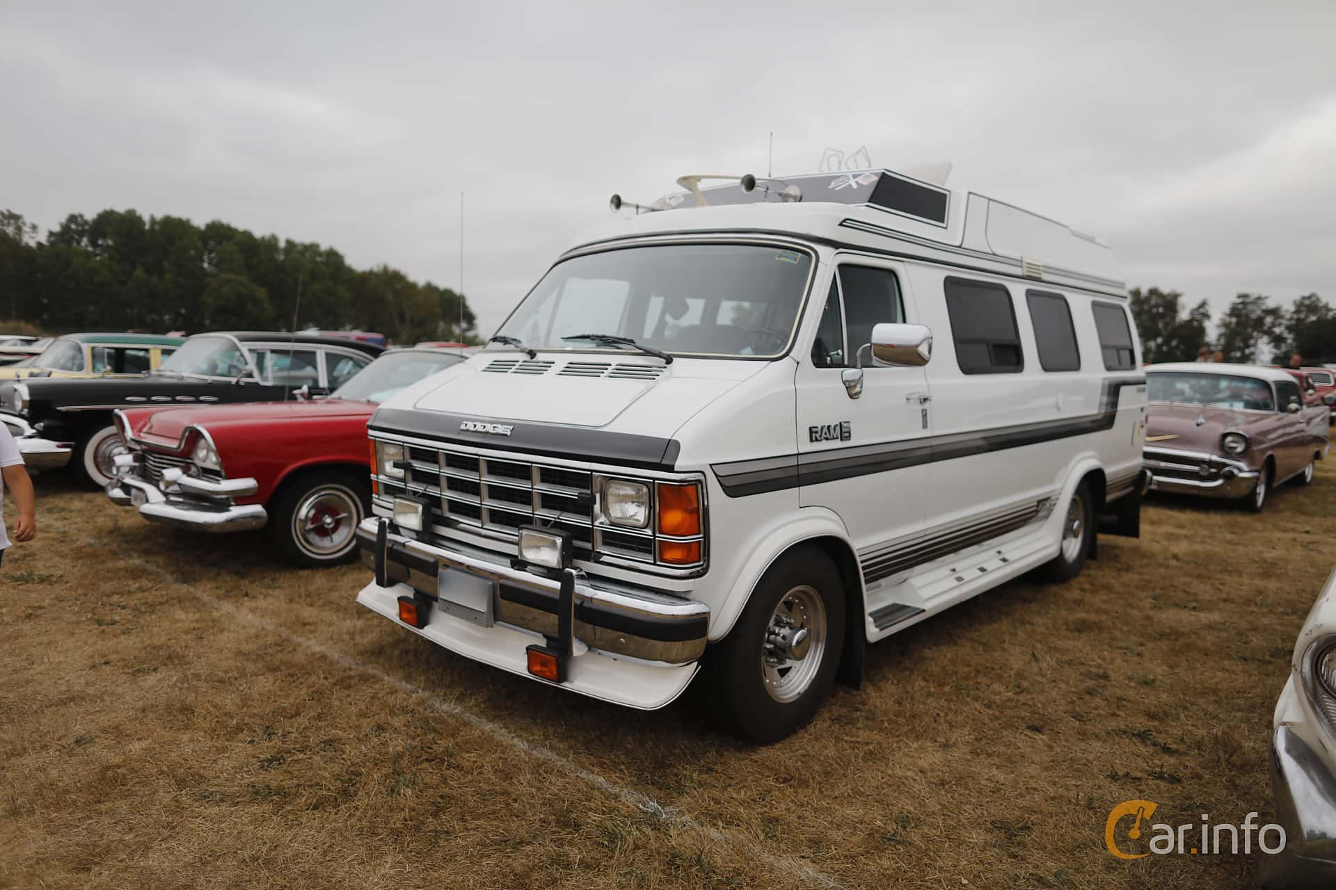 Dodge Ram B350 Conversion Van 5.9 V8 EFI TorqueFlite, 193hp, 1991