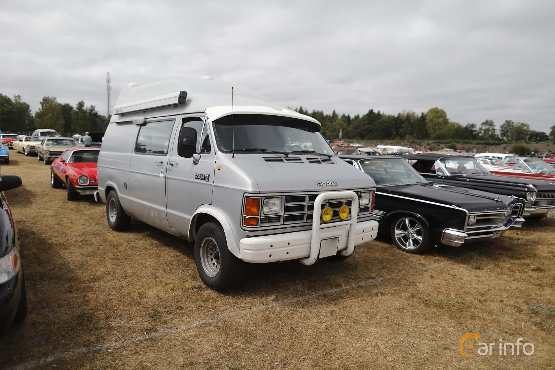 Dodge Ram B250 Conversion Van 5.2 V8 TorqueFlite, 3-speed