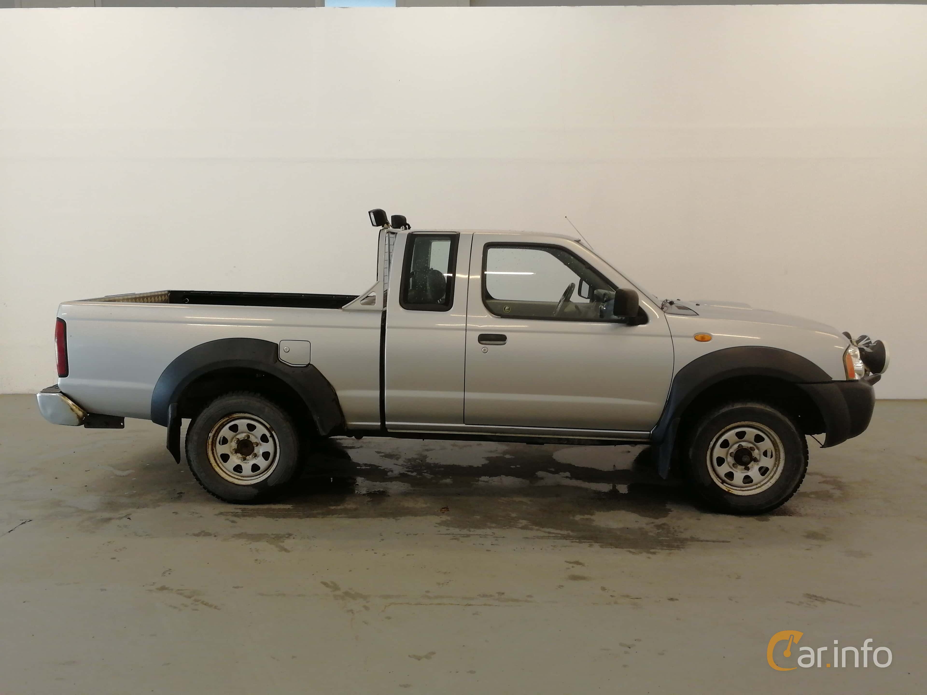 Nissan Navara King Cab 2.5 4WD 133hp, 2004