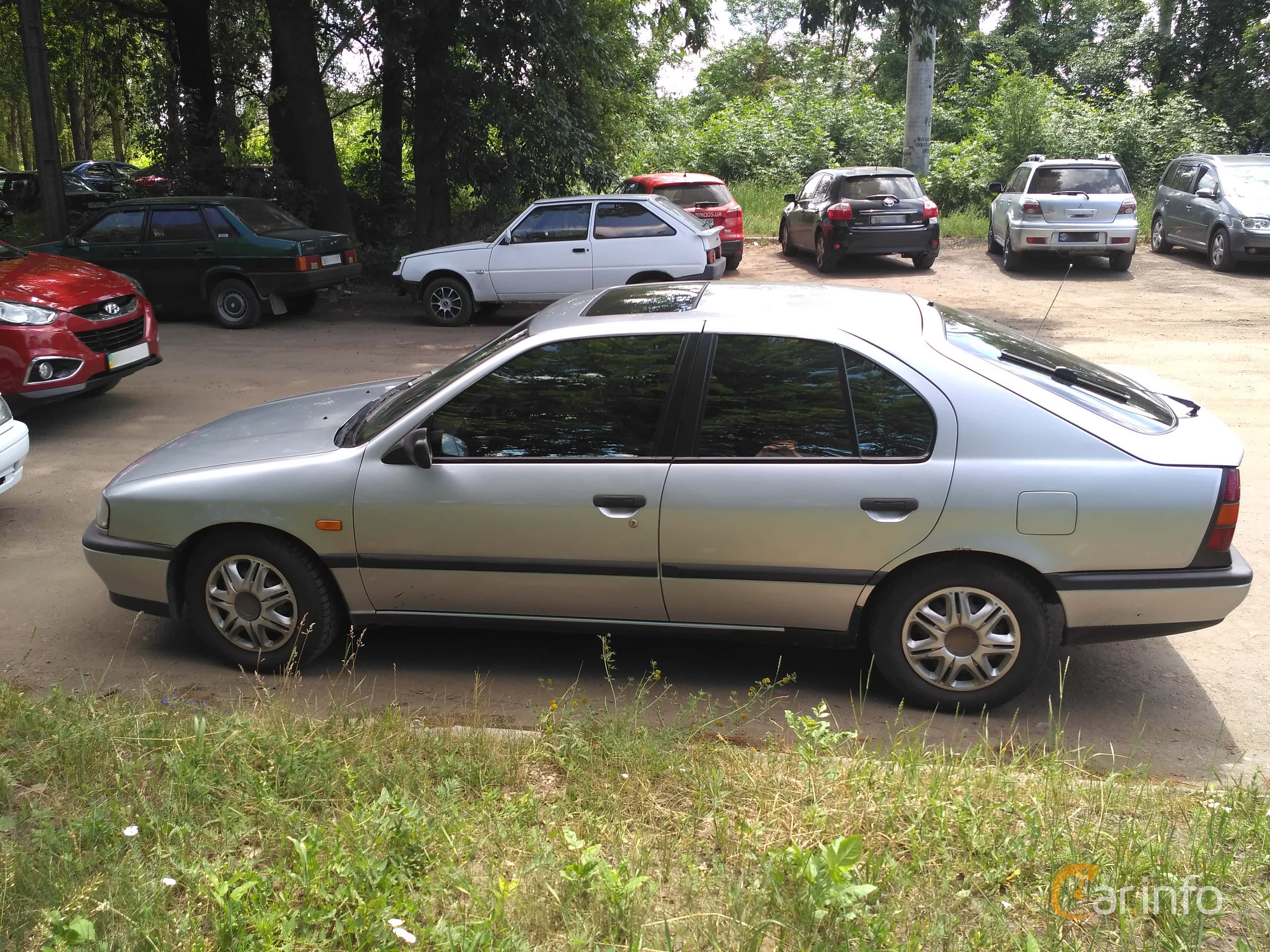 Nissan Primera Hatch generation P10 2.0 Manual, 5-speed