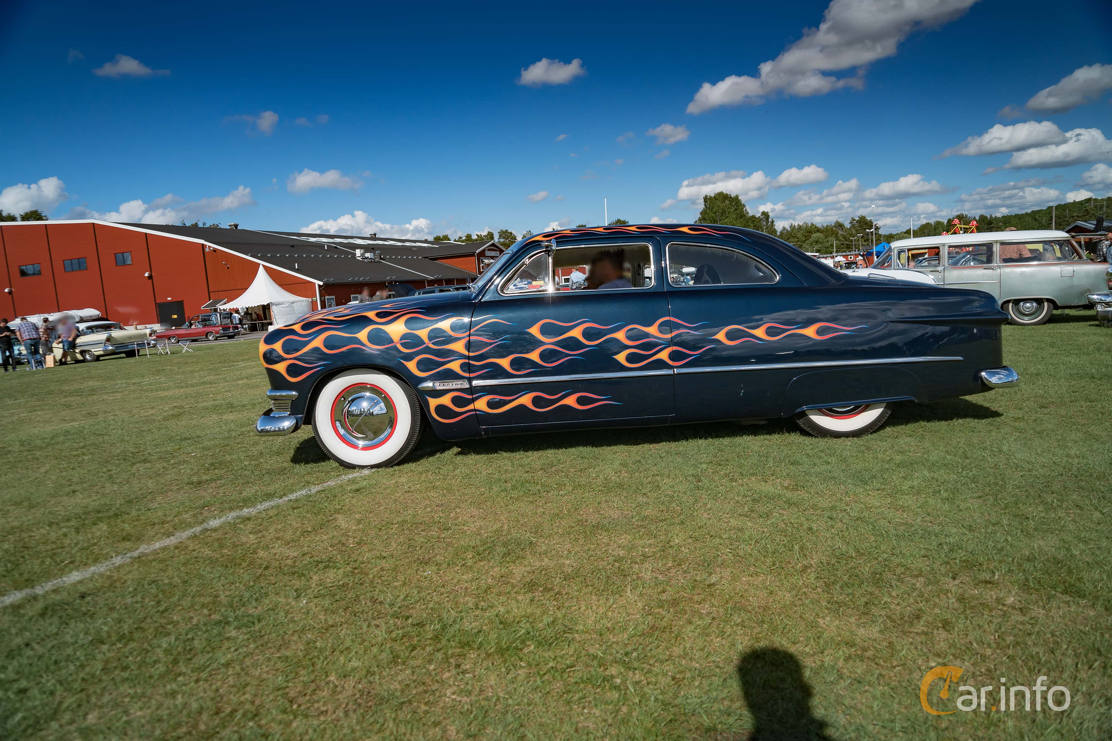 Ford Custom Deluxe Tudor Sedan 3.9 V8 Manual, 102hp, 1950