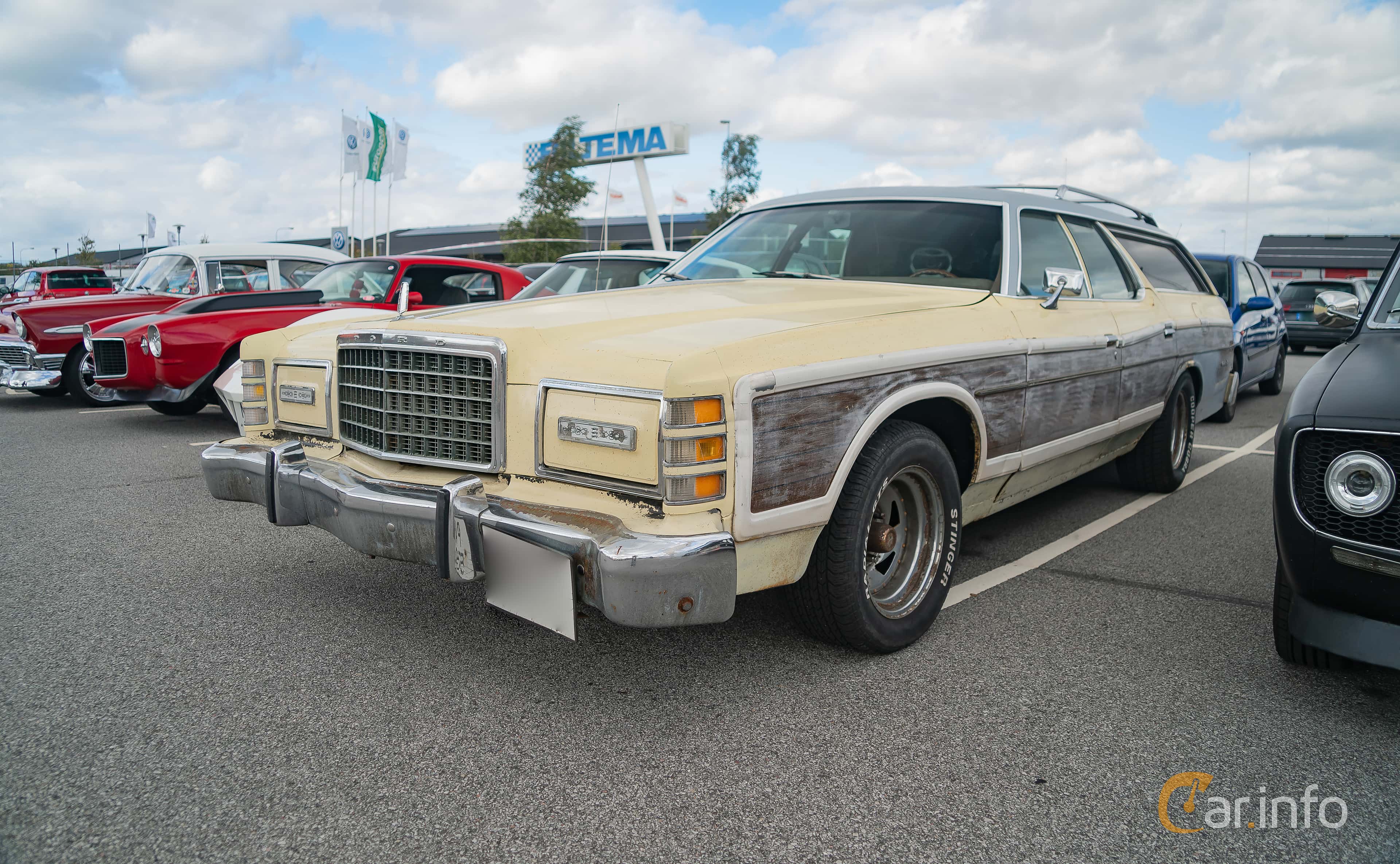 Ford LTD Country Squire 6.6 V8 Automatic, 173hp, 1975