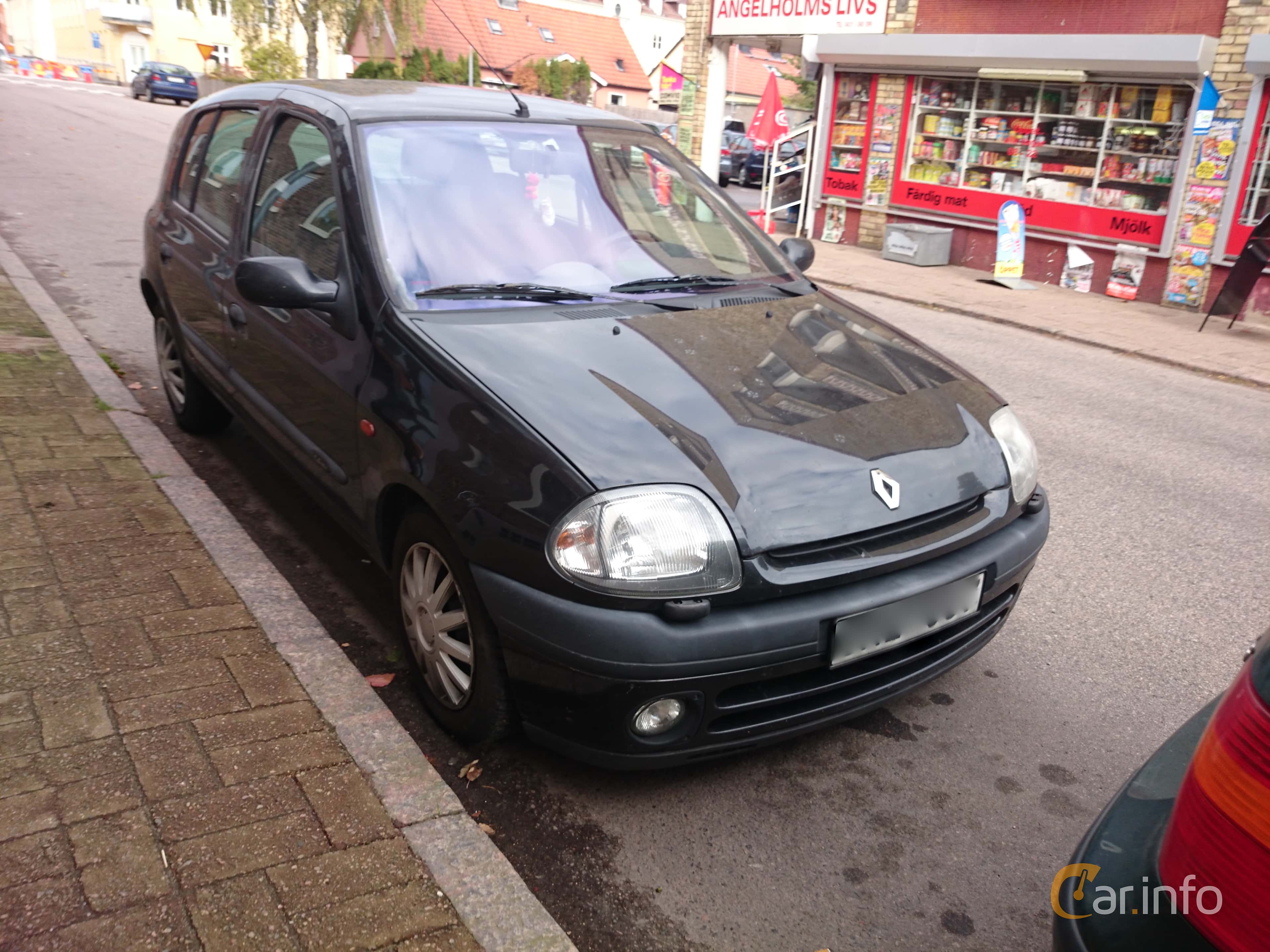 Renault Clio 5-door Hatchback 1.4 Manual, 98hp, 2001