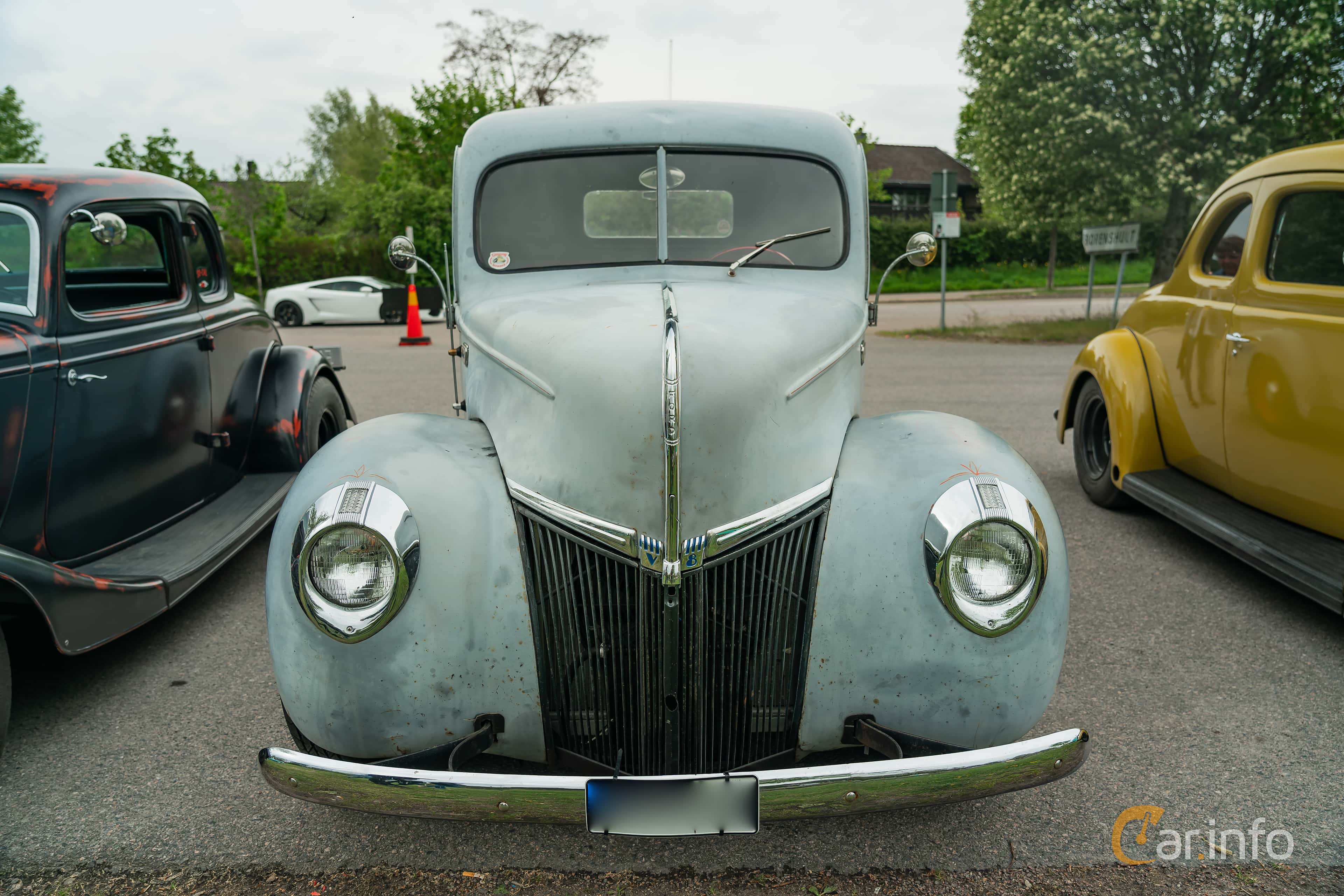 Ford Standard Fordor Sedan 2.2 V8 Manual, 61hp, 1940