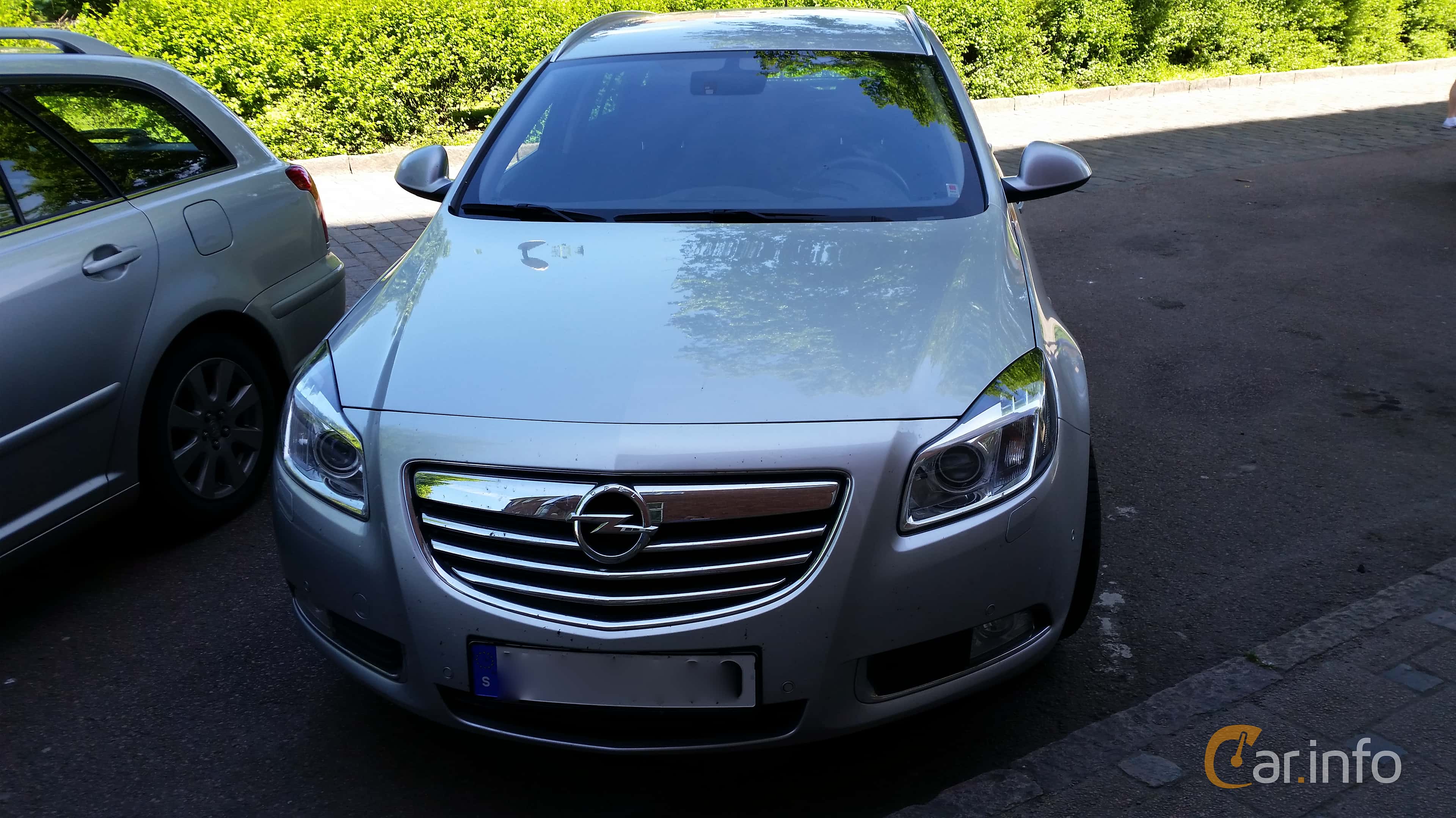 Opel Insignia Sports Tourer 2.0 CDTI ecoFLEX Manual, 160hp, 2012