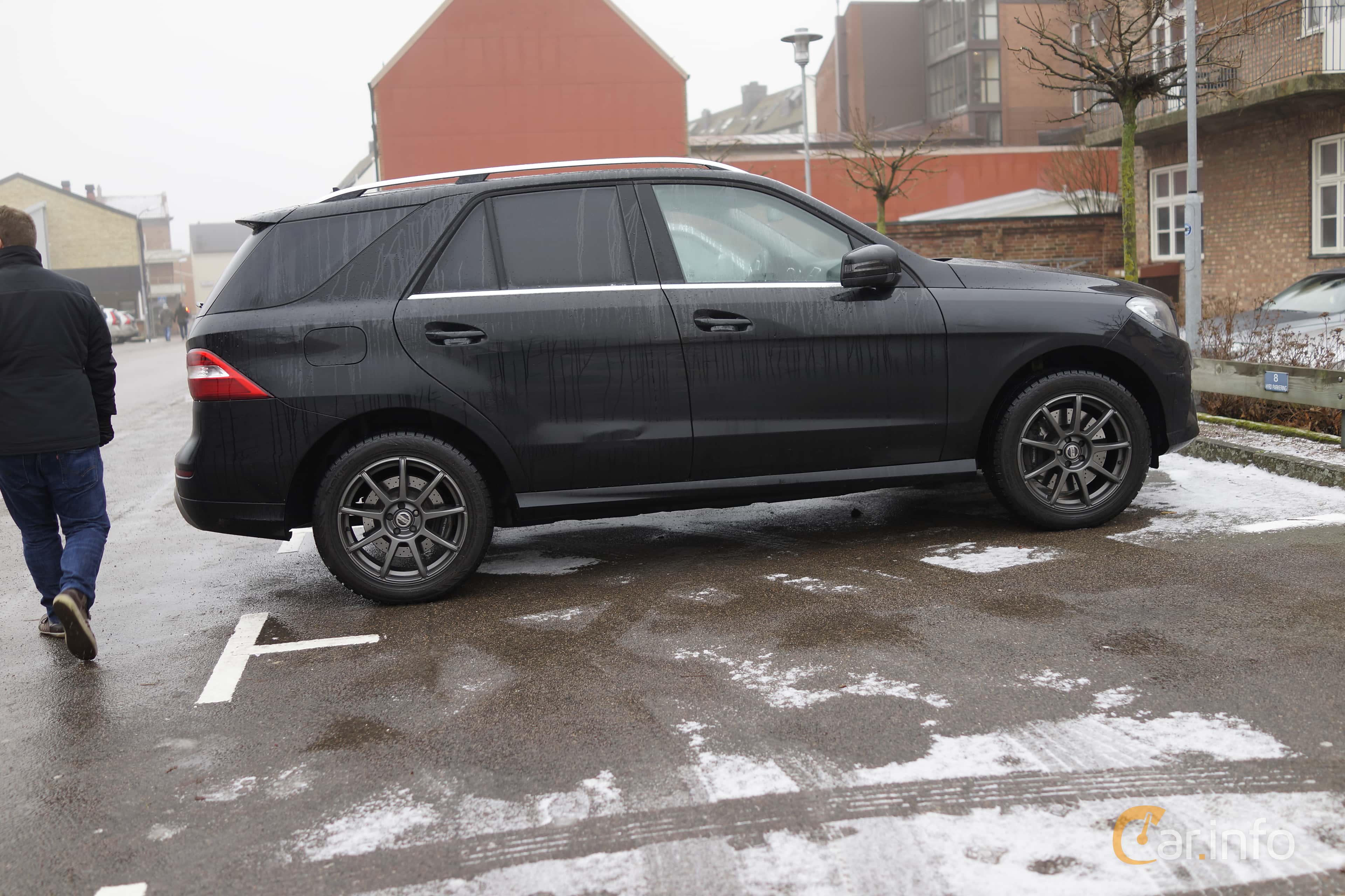 Mercedes-Benz ML 350 4MATIC BlueEFFICIENCY  7G-Tronic Plus, 306hp, 2013