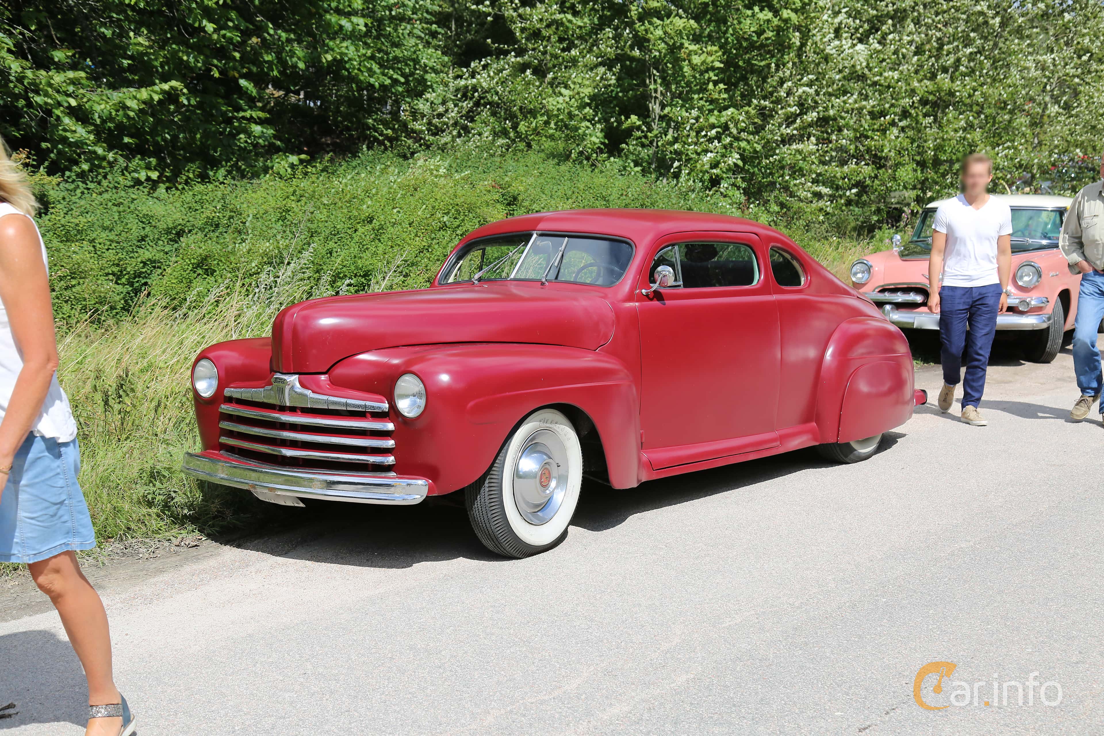 Ford Super Deluxe Sedan Coupé 3.7 Manual, 91hp, 1946