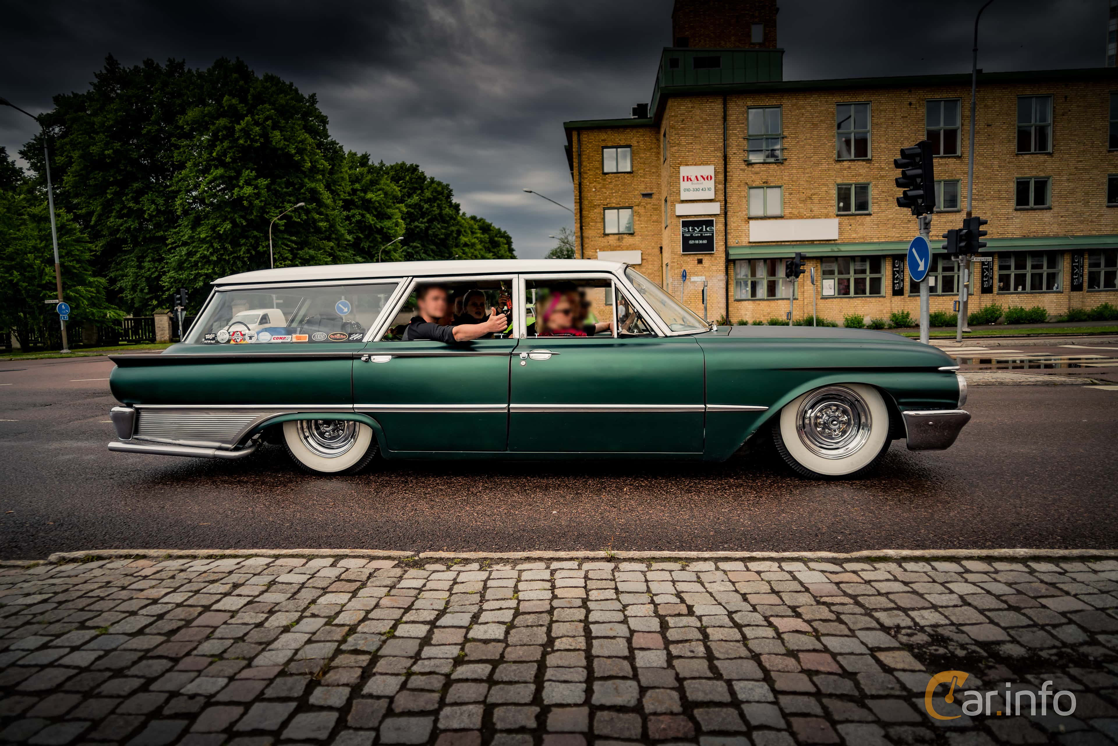 Ford Country Sedan 2-seat 6.4 V8 Automatic, 305hp, 1962