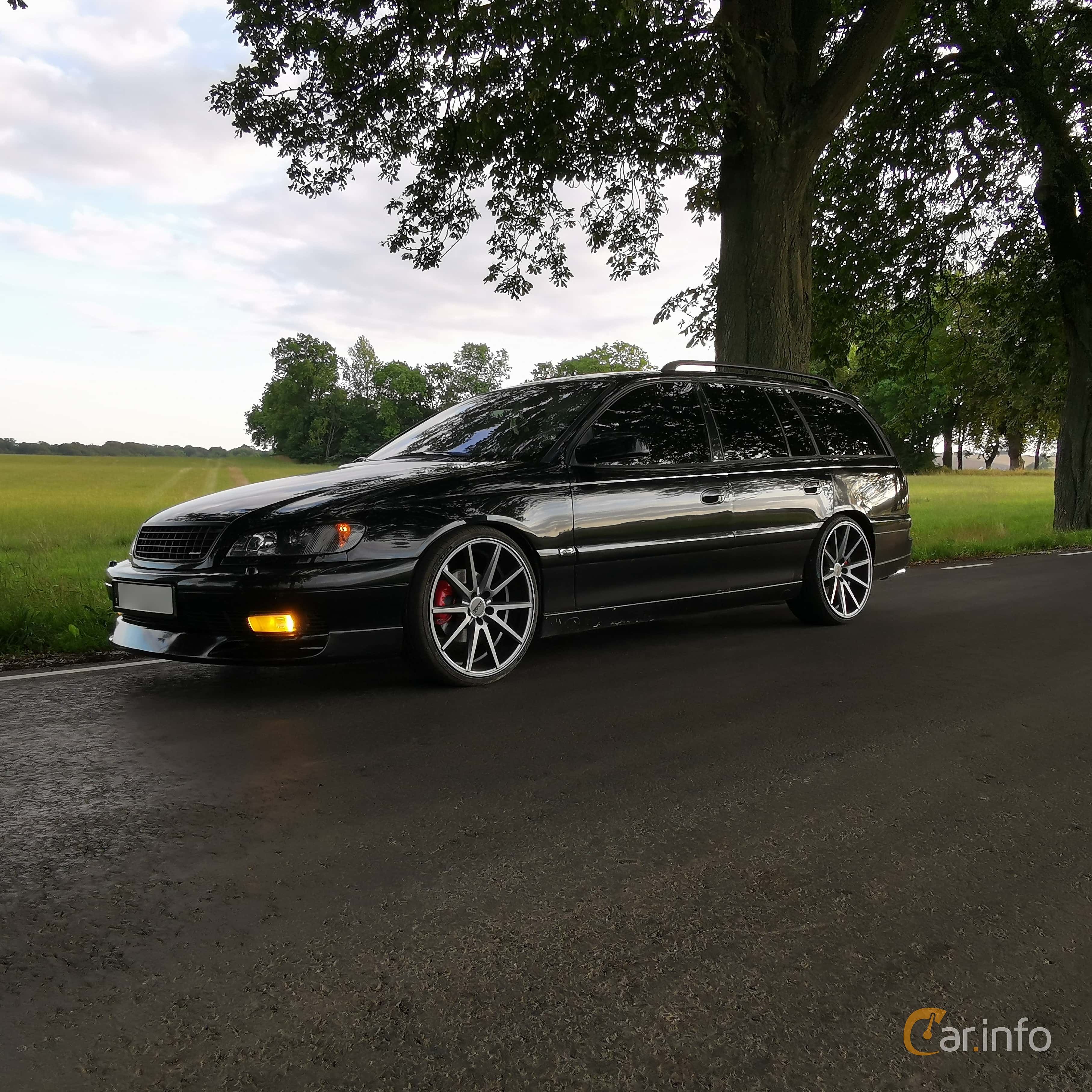 Opel Omega Caravan generation B2 3.2 V6 Automatic, 4-speed