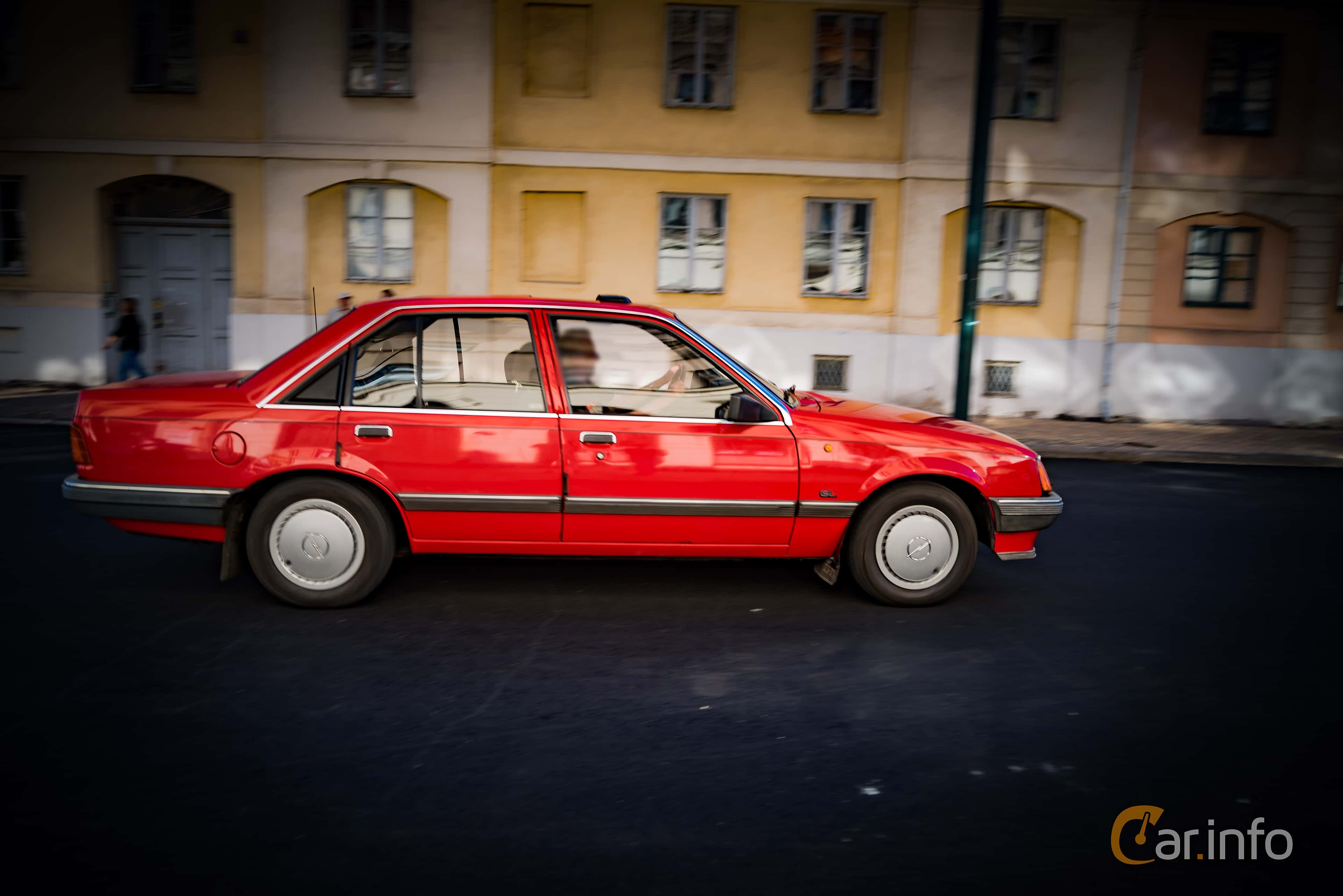 Opel Rekord 4-door 2.3 D  71hp, 1984