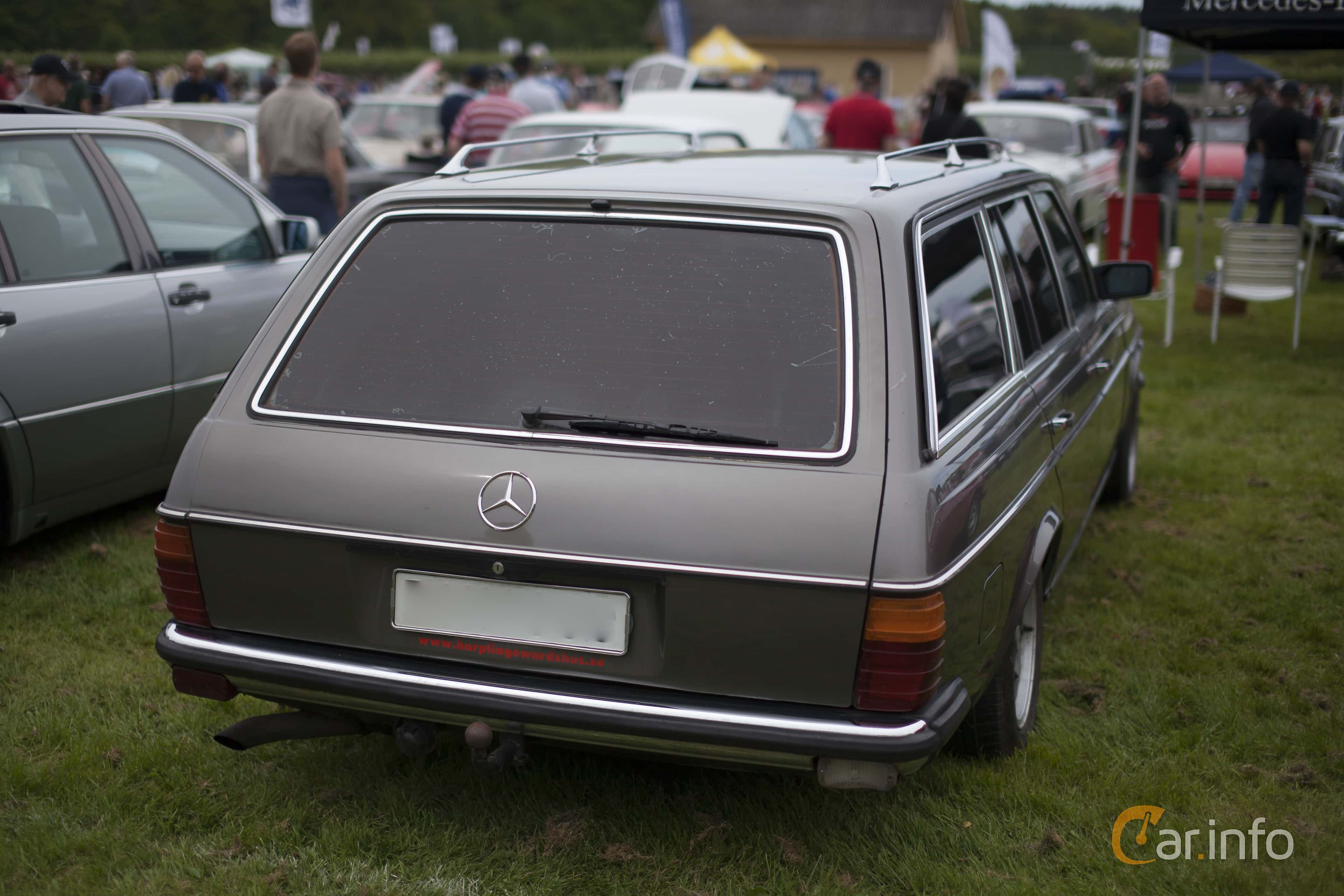 Mercedes-Benz 300 TD  Manual, 88hp, 1980