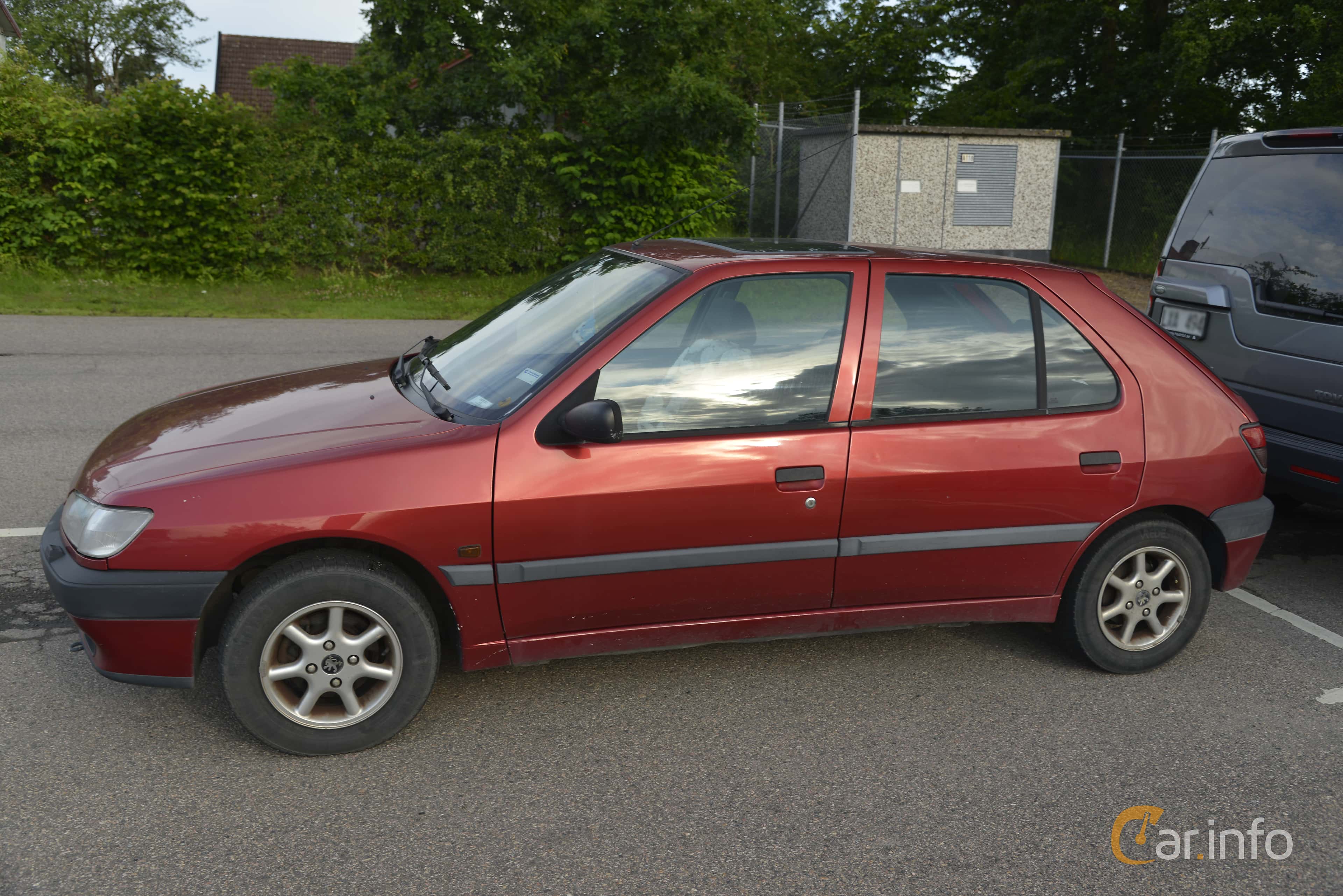 Peugeot 306 5-door 1.6 Manual, 89hp, 1997
