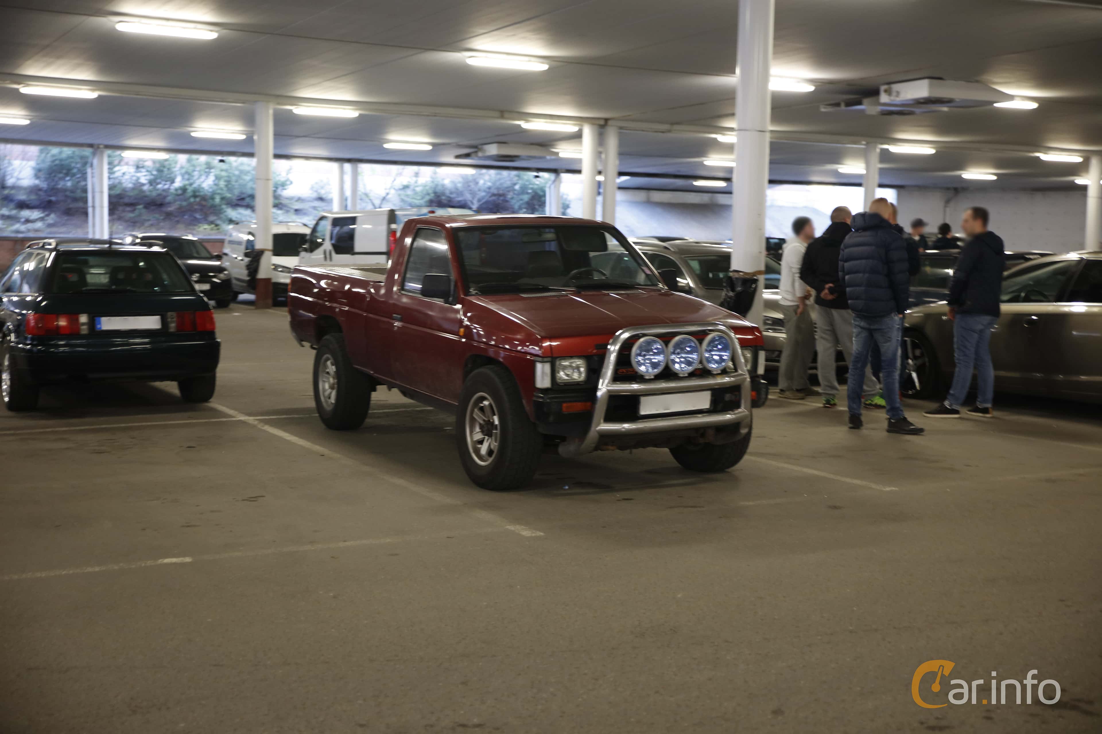 Nissan Navara King Cab 2.5 4WD Manual, 72hp, 1988