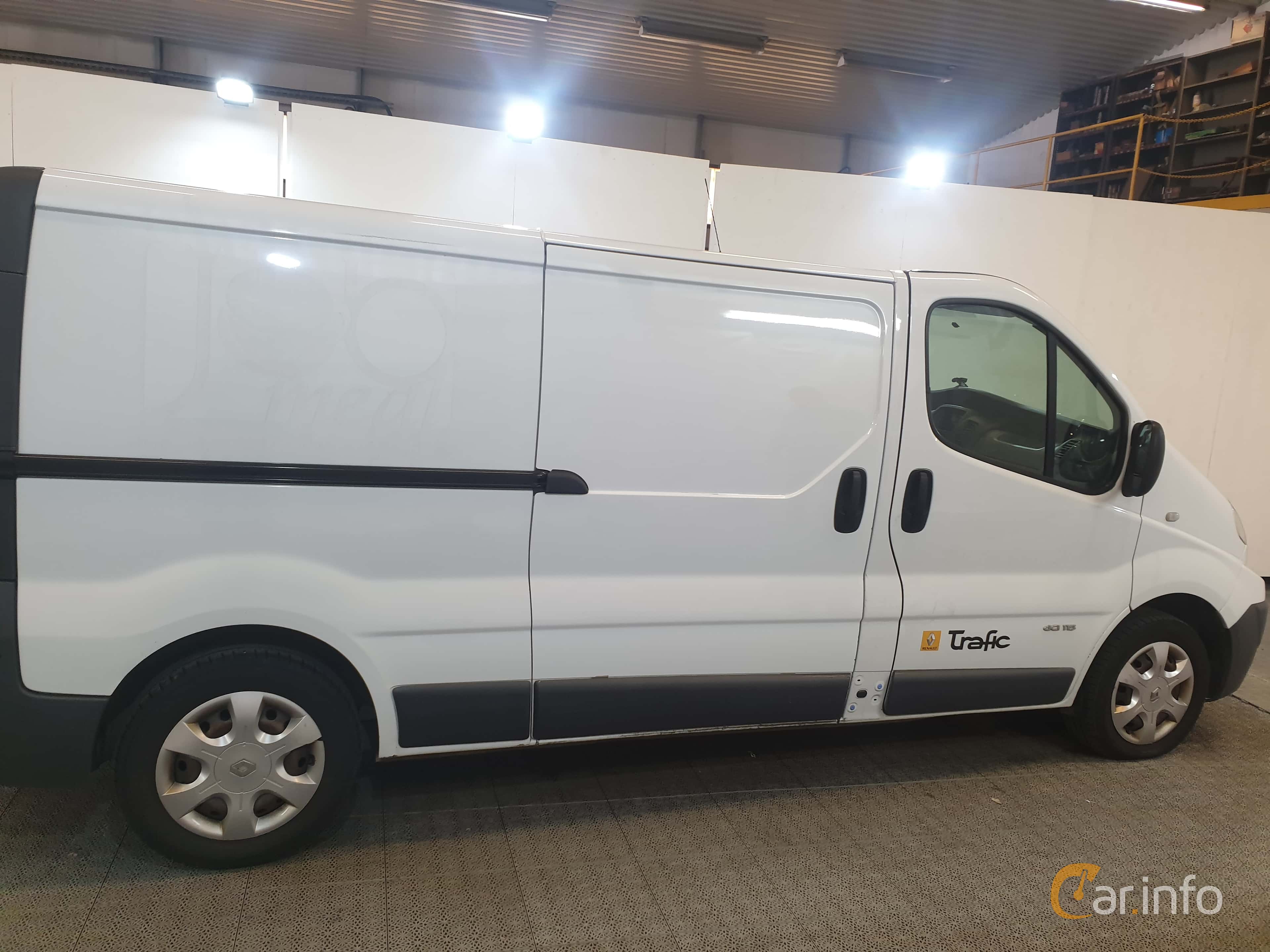 Renault Trafic Van 2.0 dCi Manual, 114hp, 2011