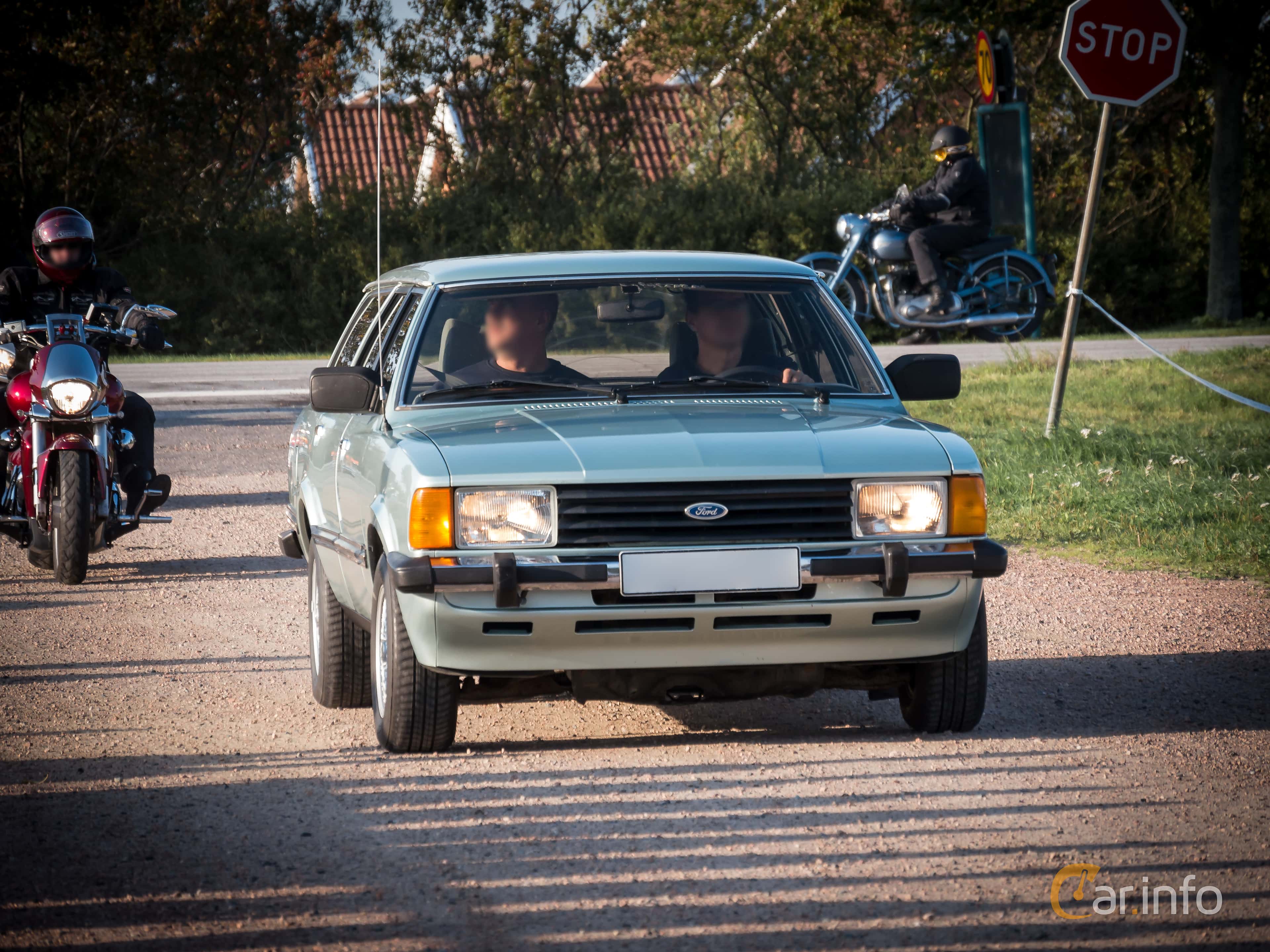 Ford Taunus 4-door Limousine 2.0 Manual, 98hp, 1982