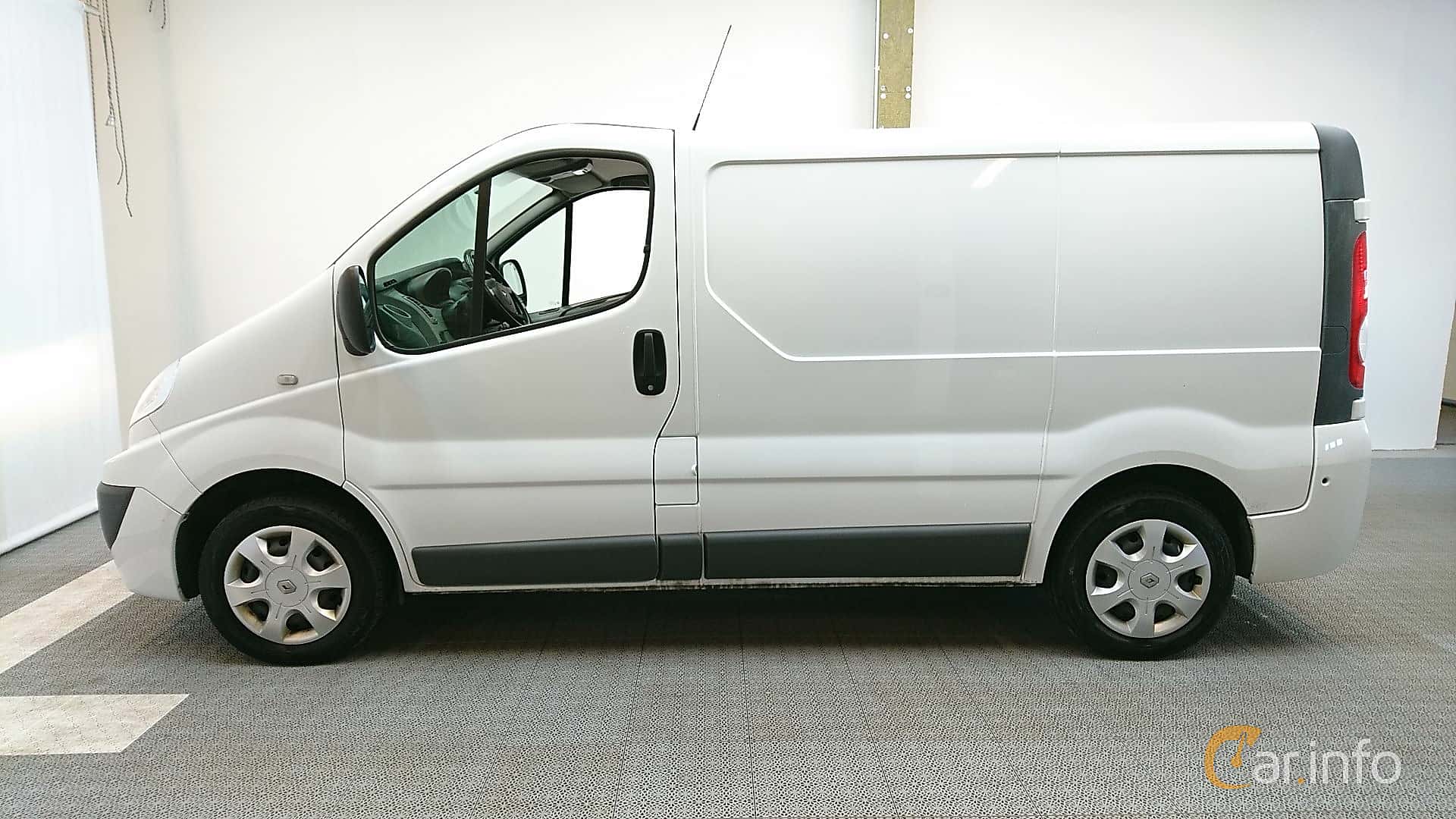 Renault Trafic Van 2.0 dCi Manual, 90hp, 2012