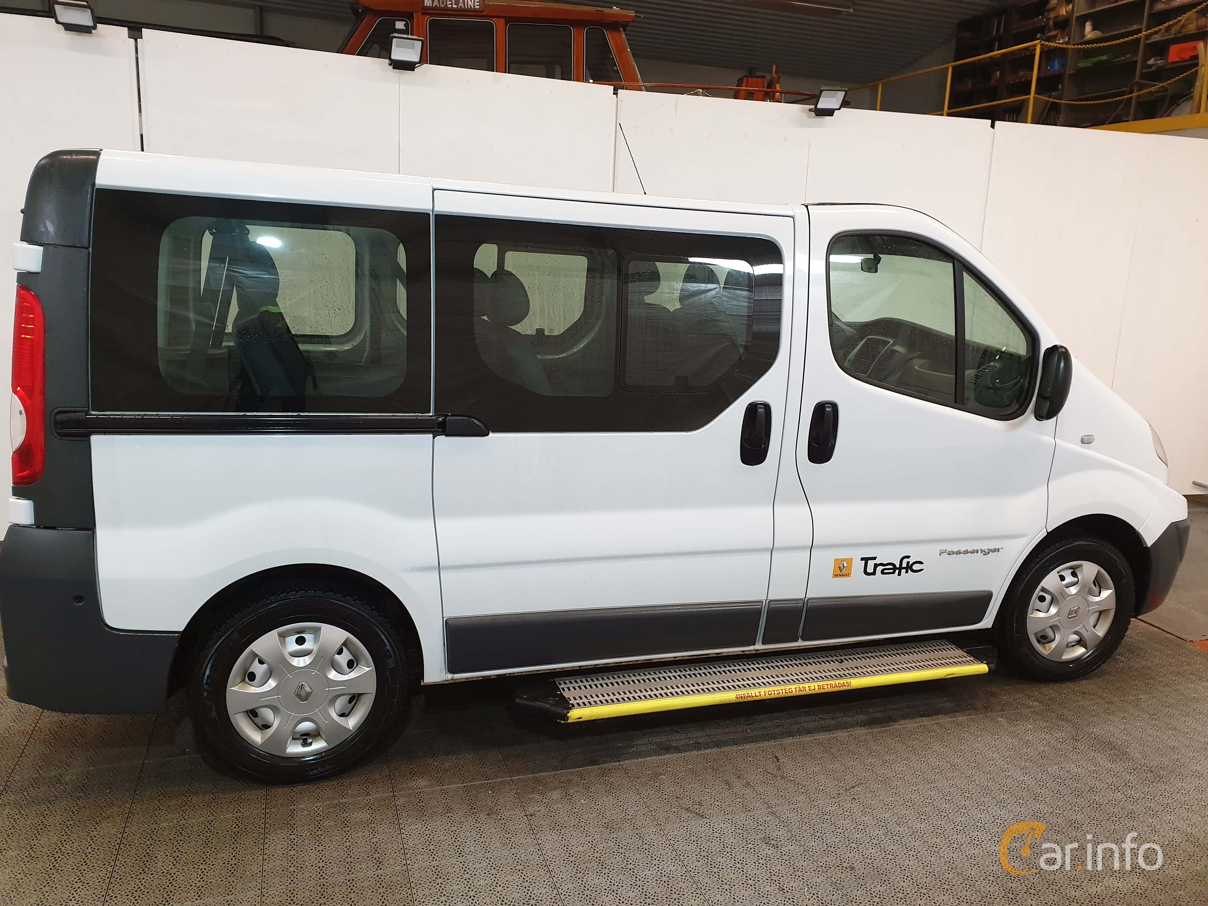 Renault Trafic Minibus 2.0 dCi Manual, 114hp, 2013