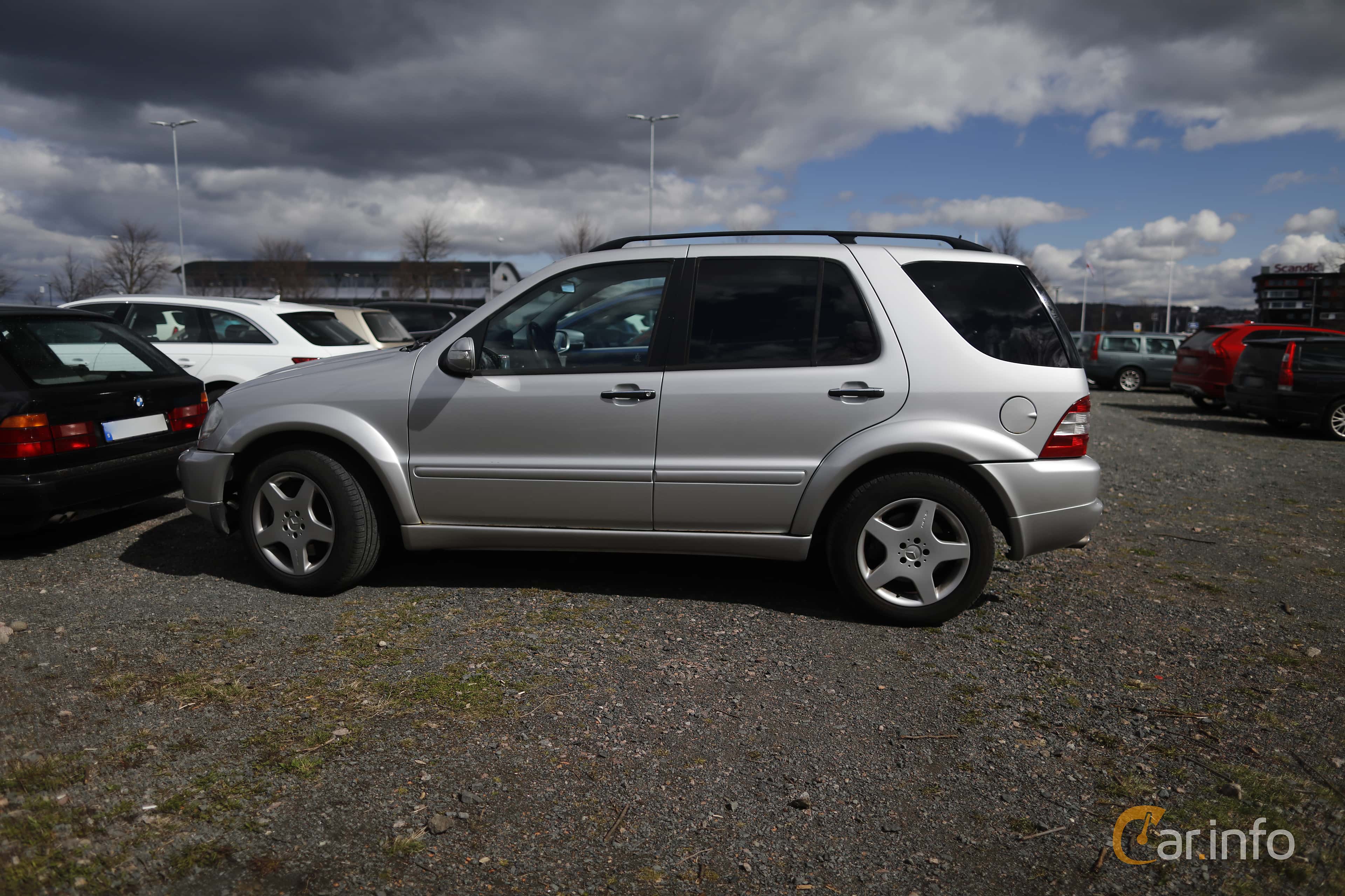 Mercedes-Benz ML 55 AMG  Automatic, 347hp, 2001